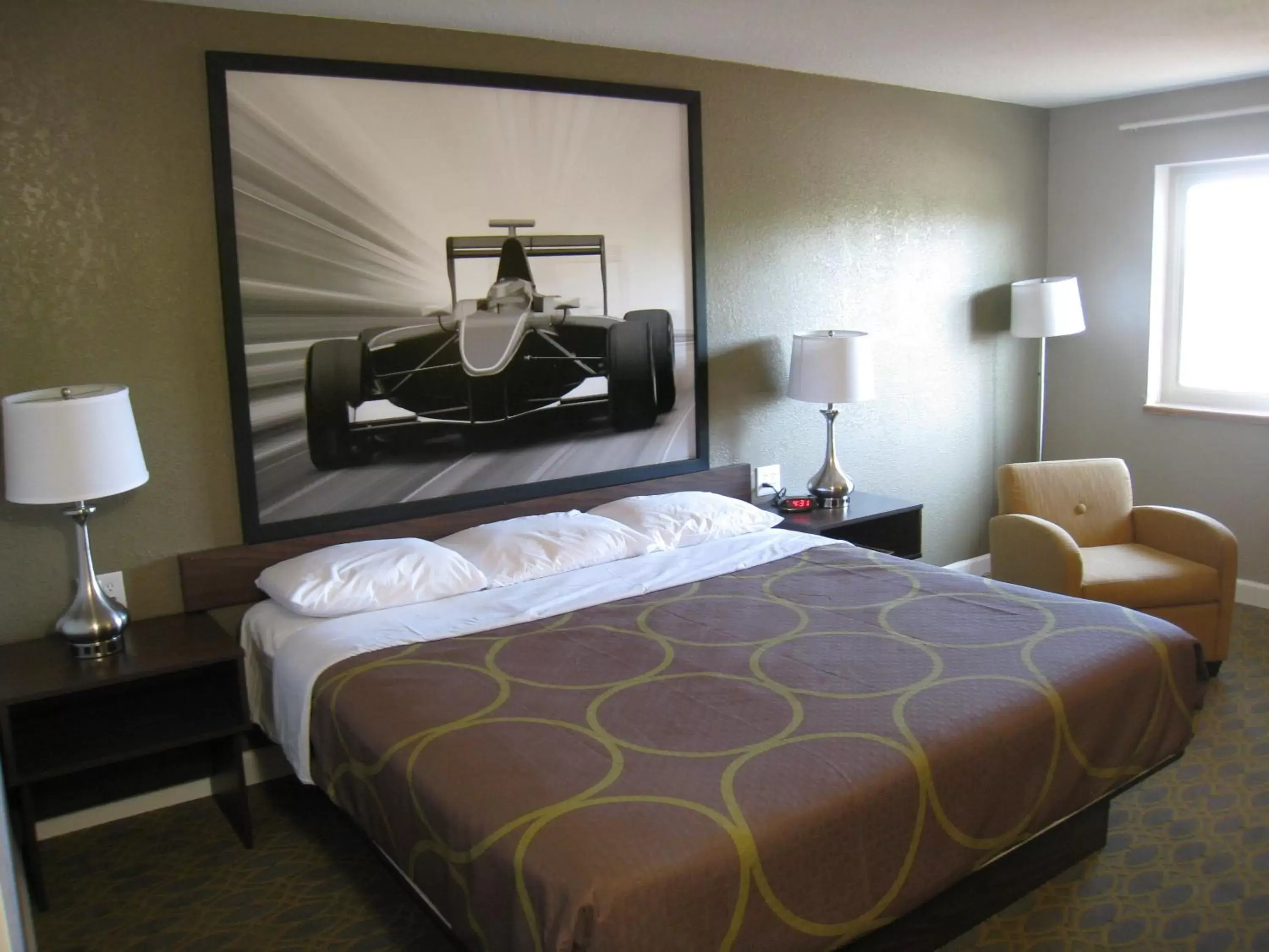 Queen Room - Non-Smoking in Super 8 by Wyndham Willows Queen Room - Non-Smoking in Super 8 by Wyndham Willows