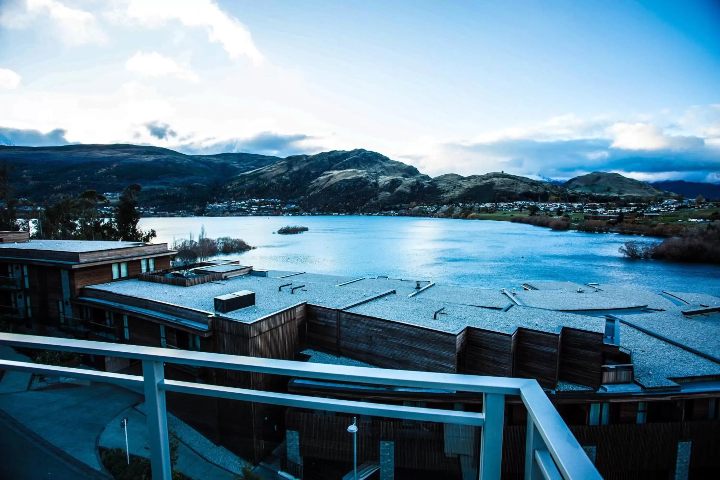 Lake view in Queenstown Village Apartments Lake view in Queenstown Village Apartments