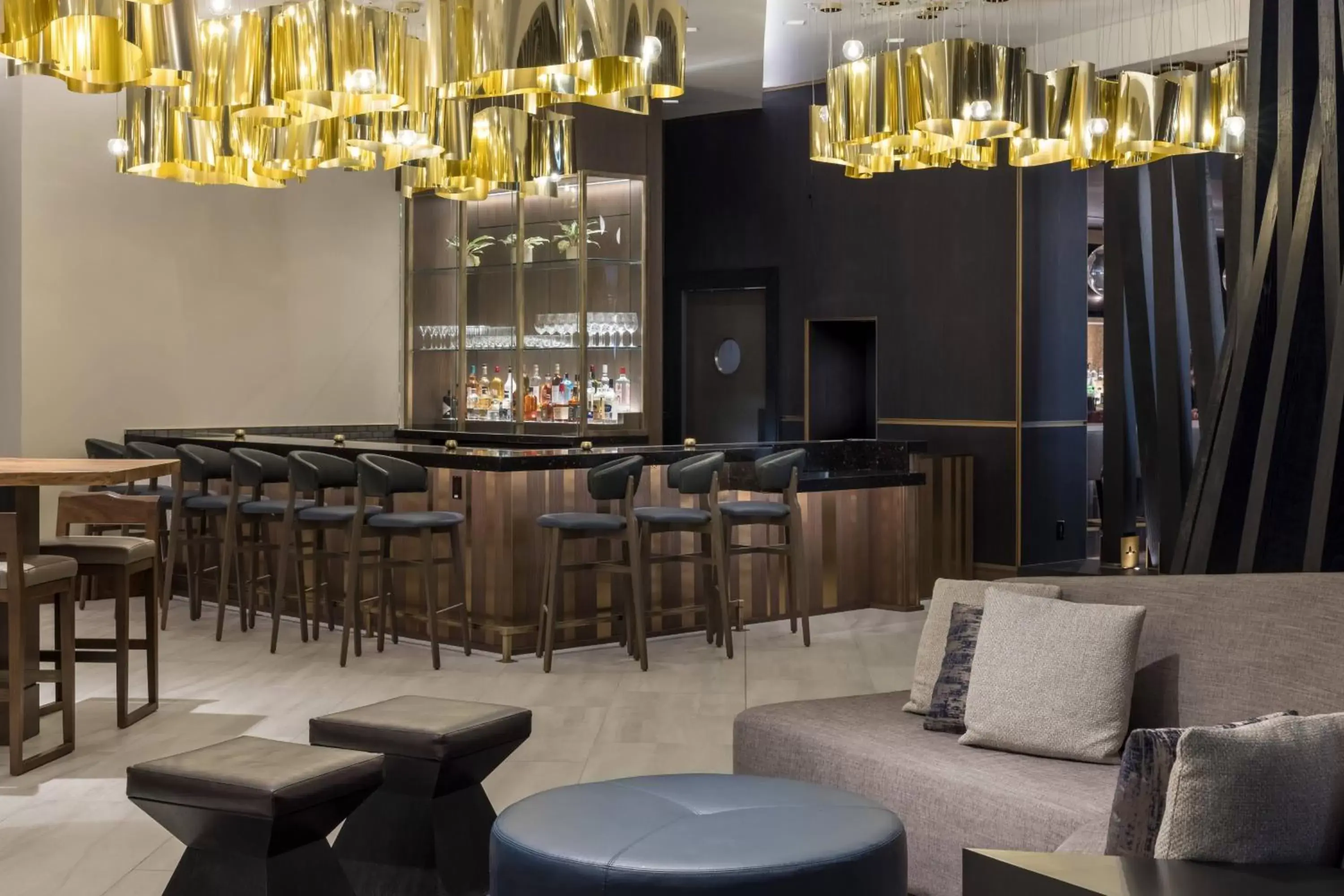 Restaurant/places to eat, Lounge/Bar in Richmond Marriott