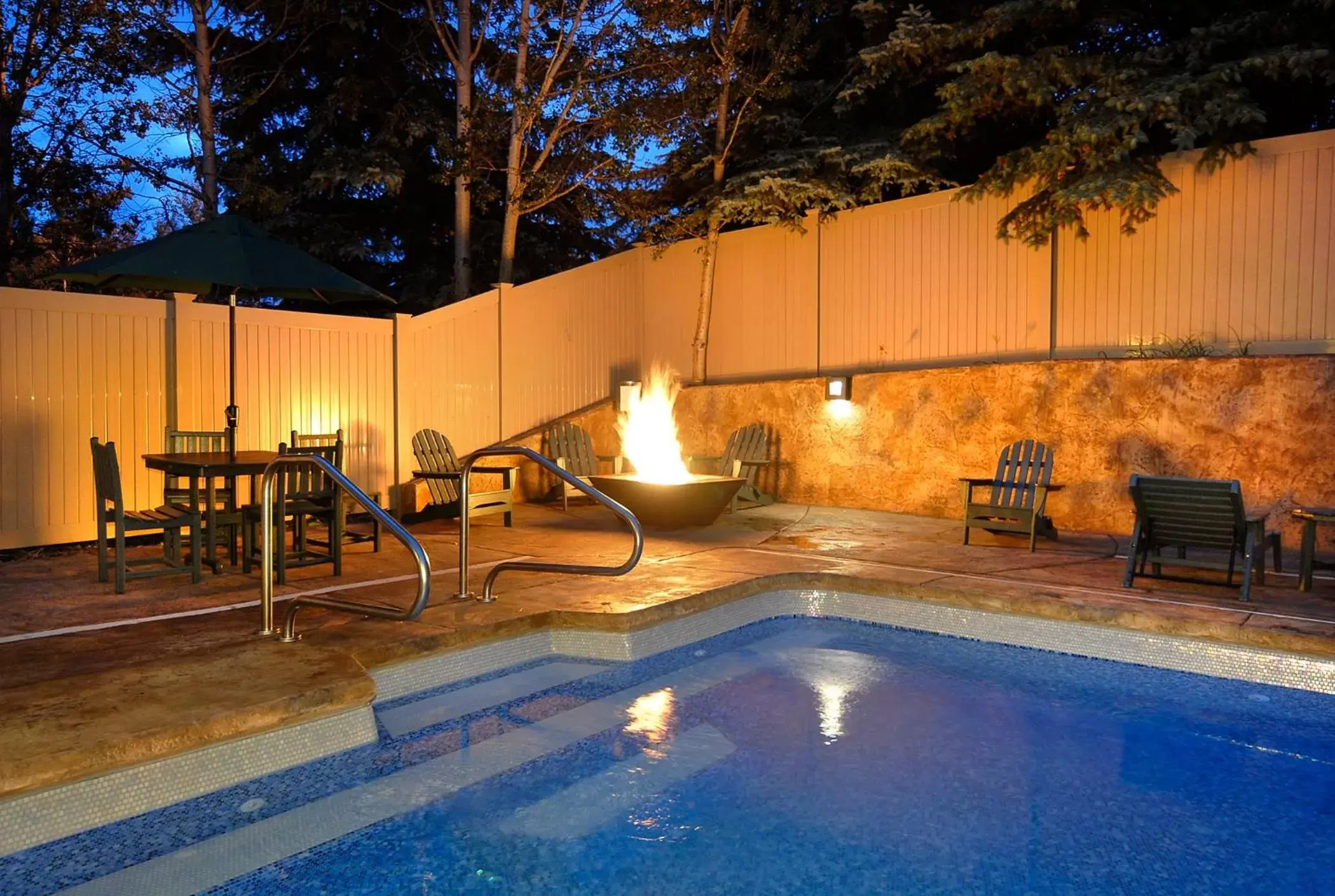 Swimming Pool in The Christie Lodge – All Suite Property Vail Valley/Beaver Creek