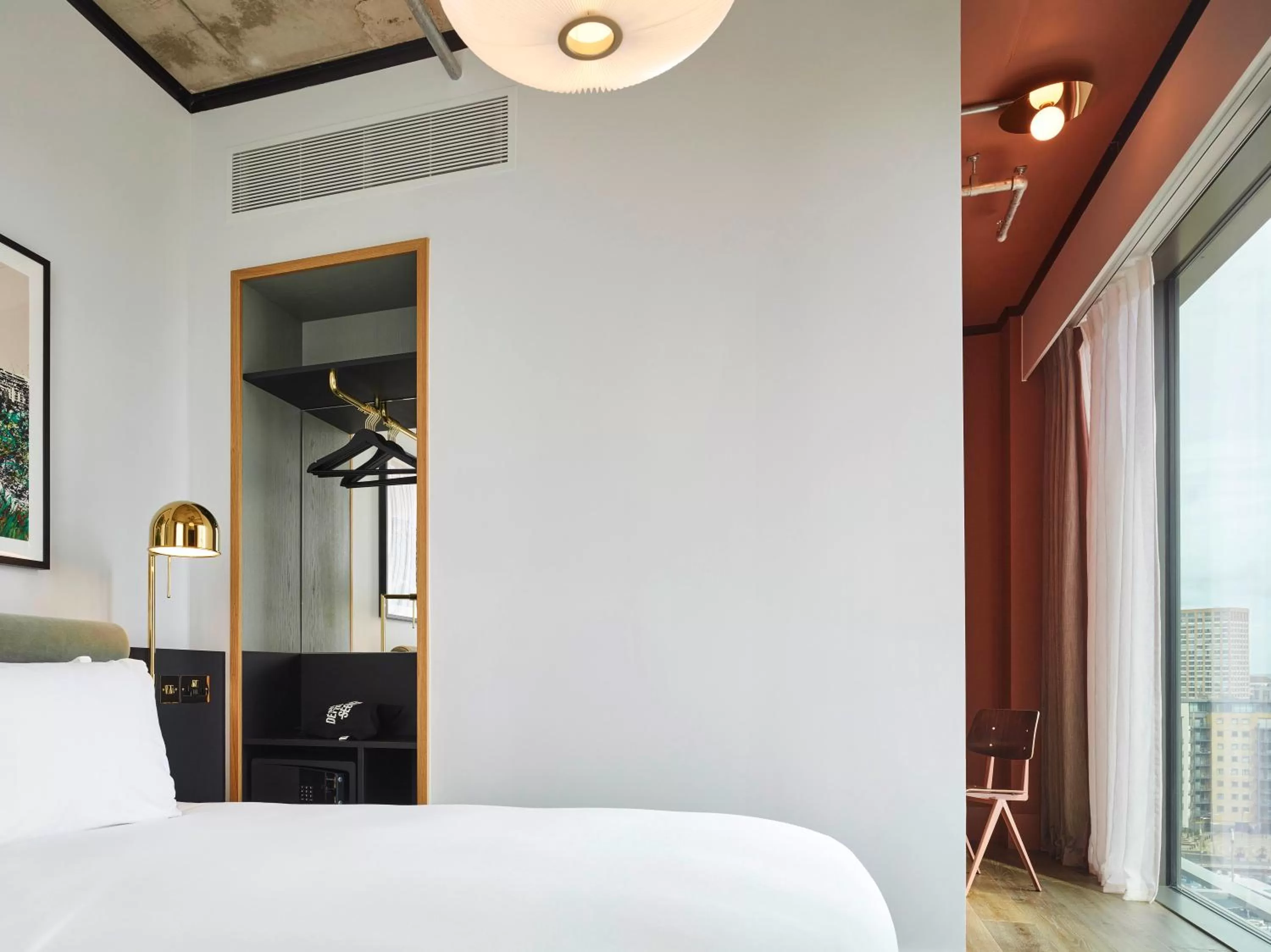 Bedroom, Bed in TRIBE London Canary Wharf