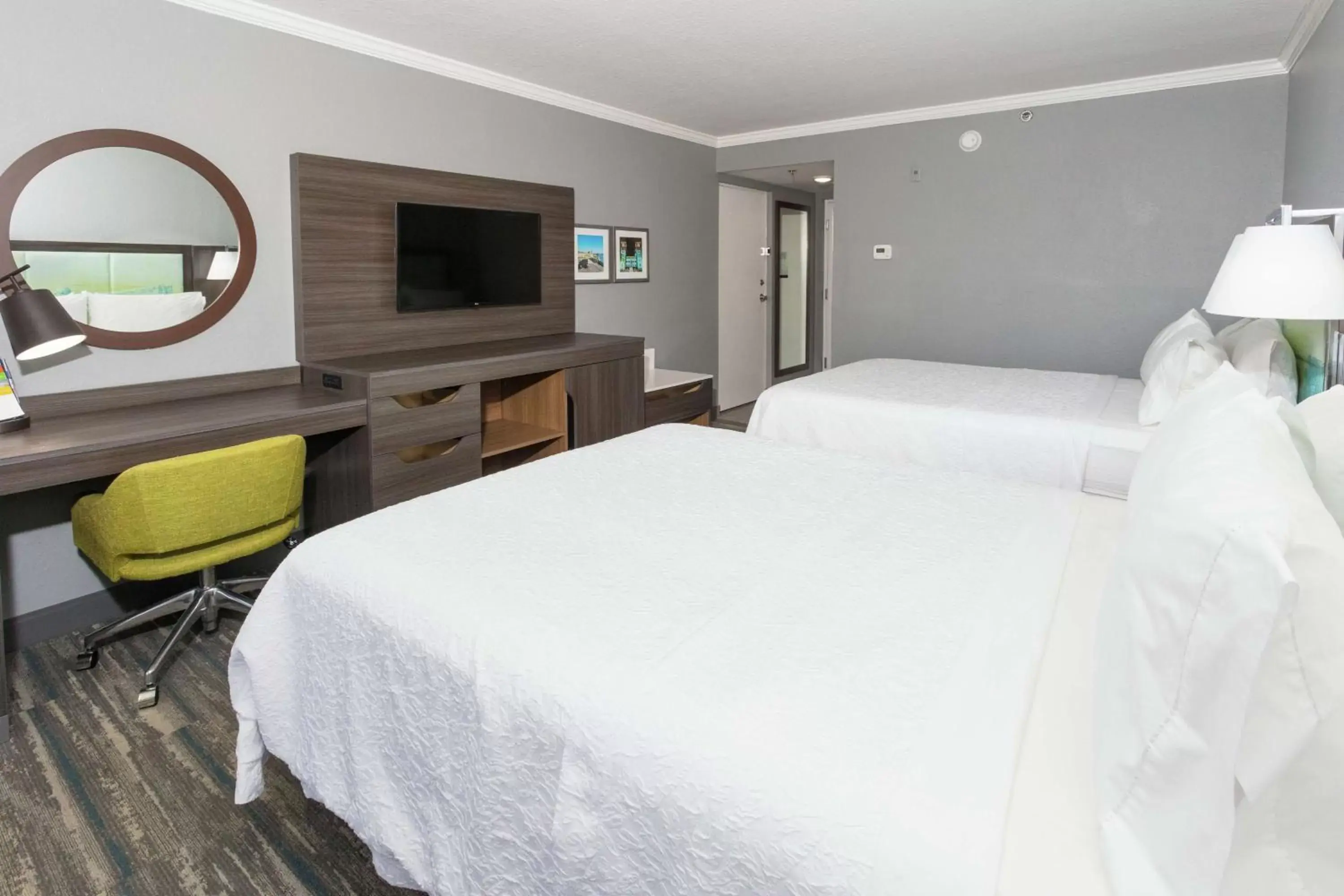 Bedroom, Bed in Hampton Inn Saint Augustine Beach