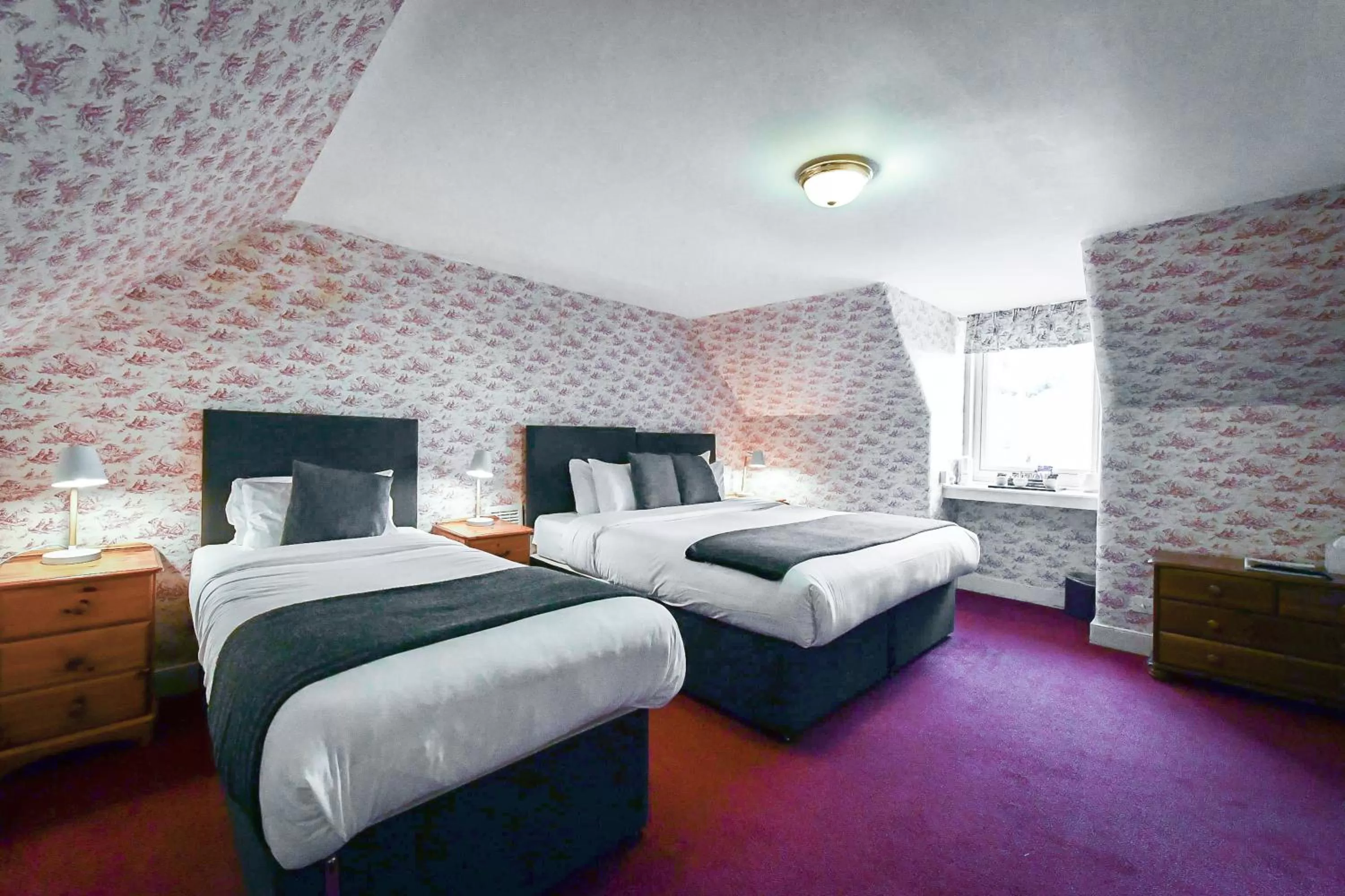 Mckays Family Room in McKays Hotel