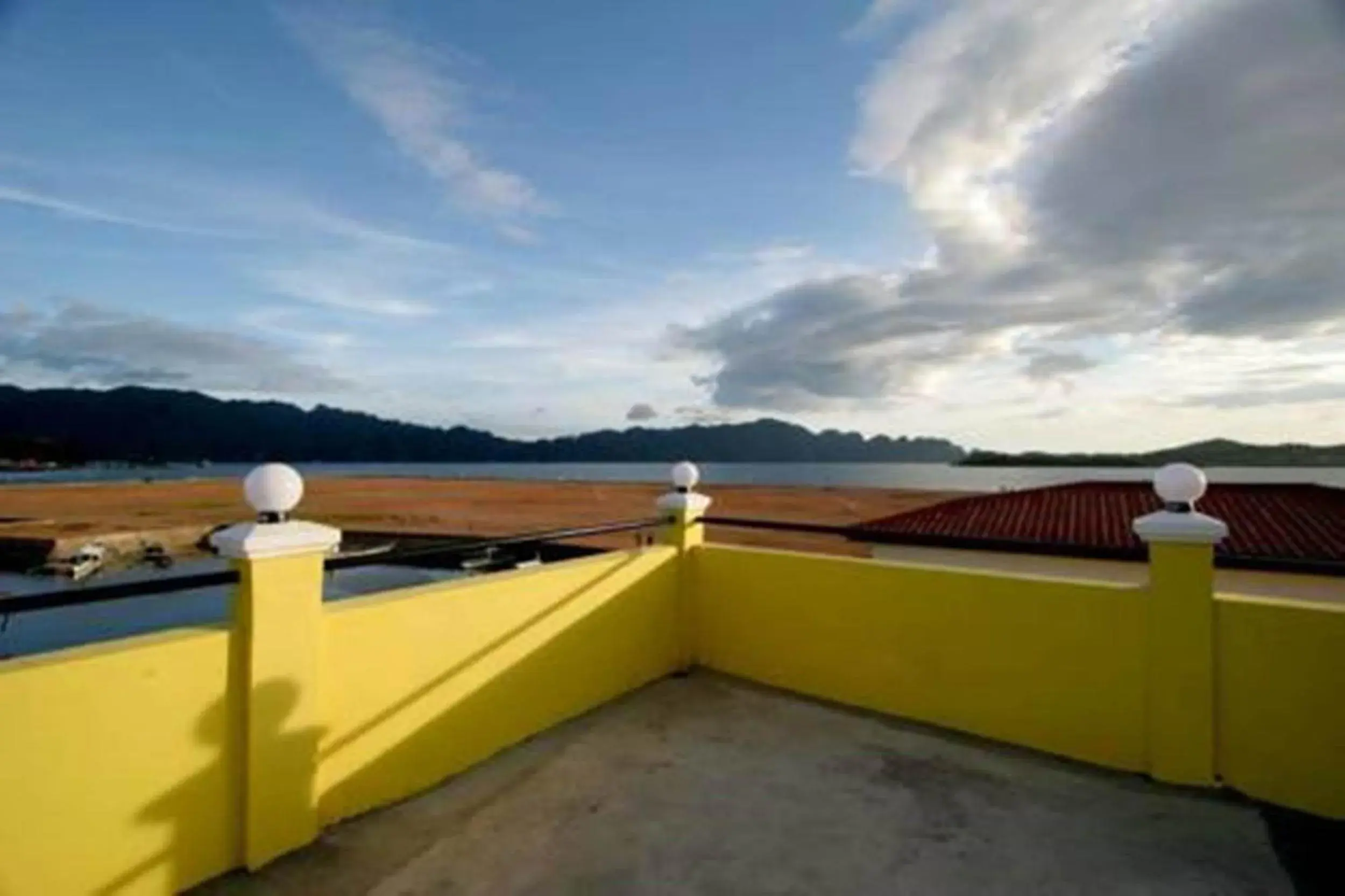 Balcony/Terrace in Luis Bay Travellers Lodge