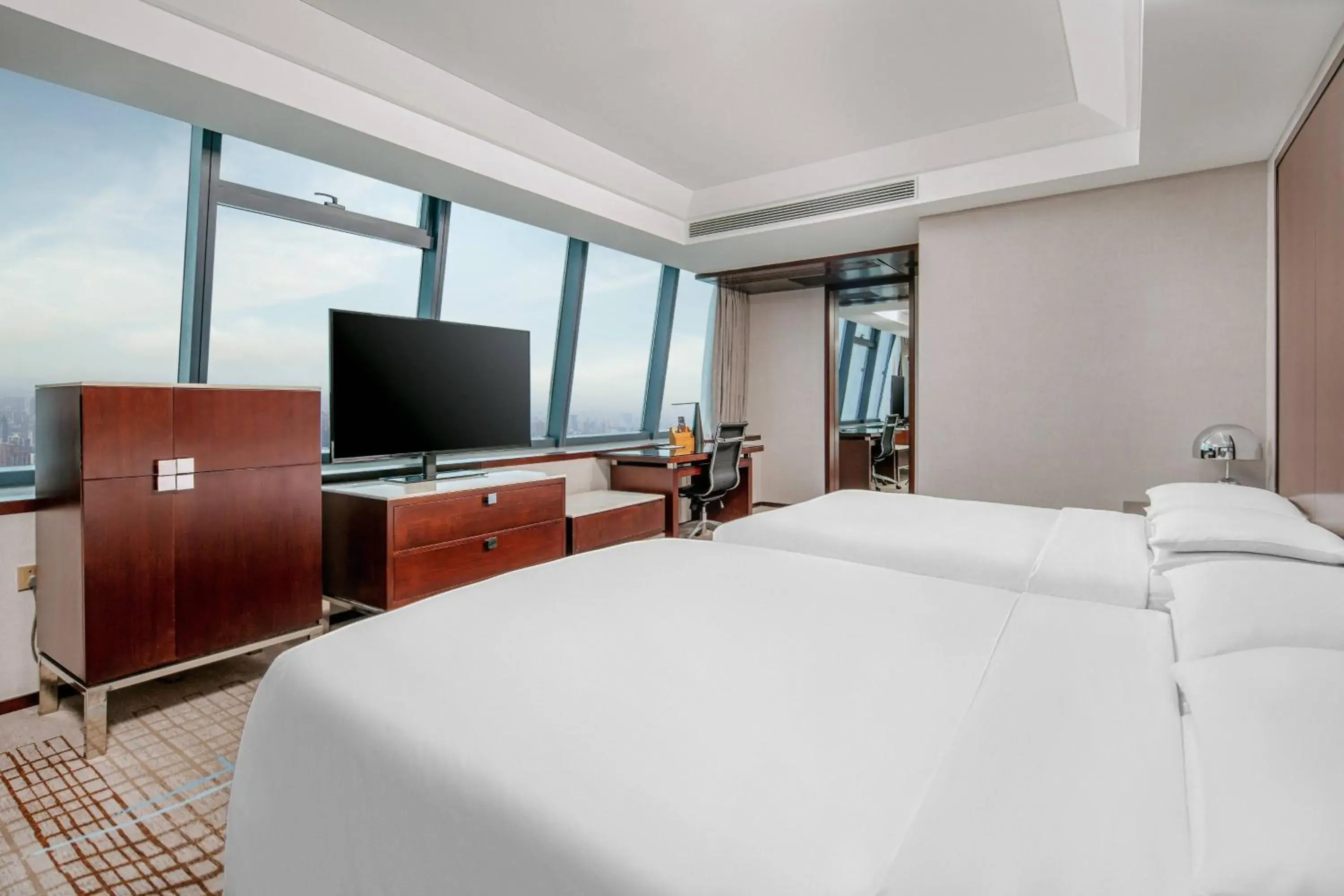 Photo of the whole room, TV/Entertainment Center in Renaissance Shanghai Zhongshan Park Hotel