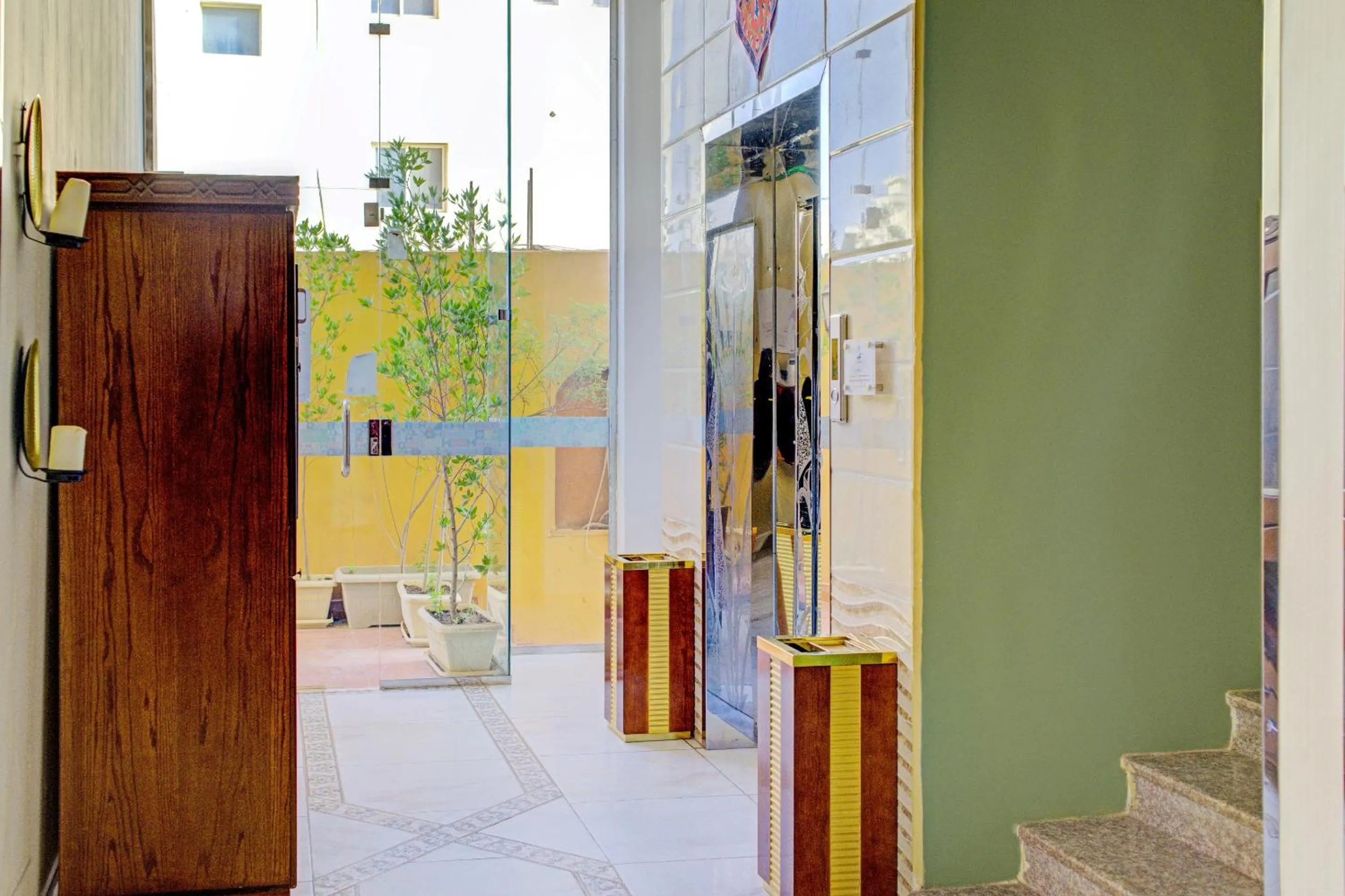 Facade/entrance in OYO 401 Al Zaidan For Furnished Units