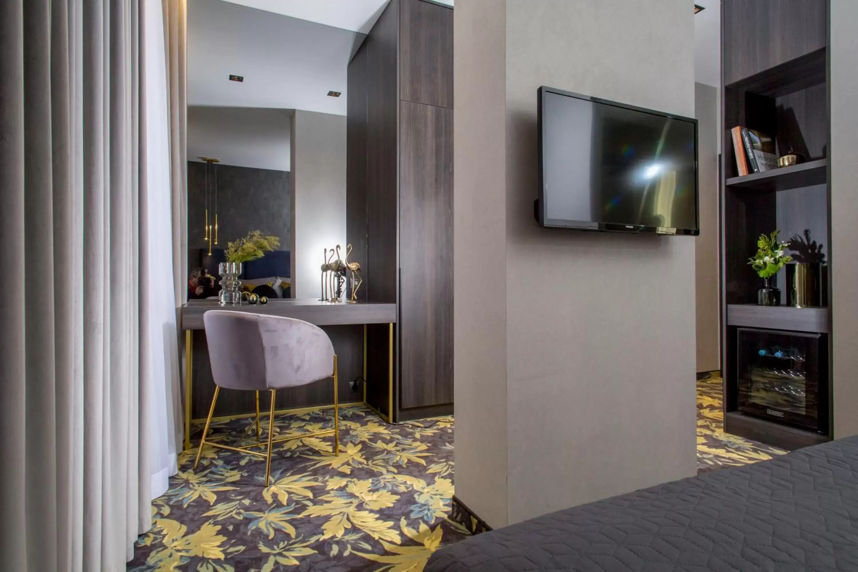 Photo of the whole room, Bathroom in Hotel Atrium