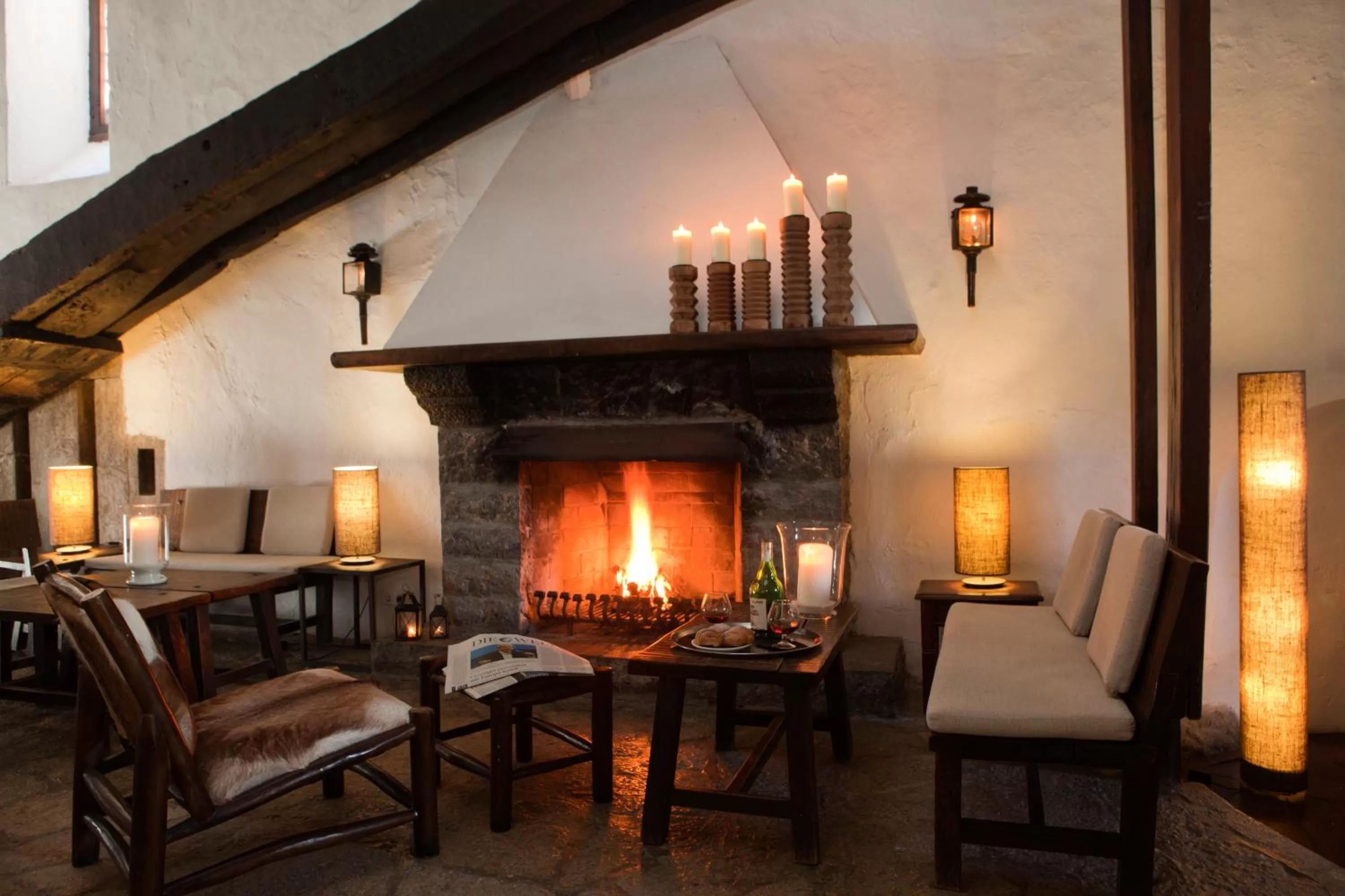 Lounge or bar in Hotel Es Port