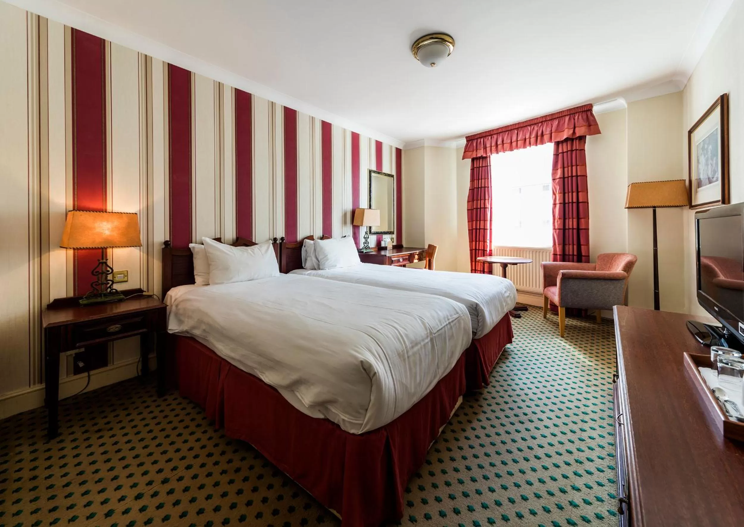 Bed in The Old Ship Hotel