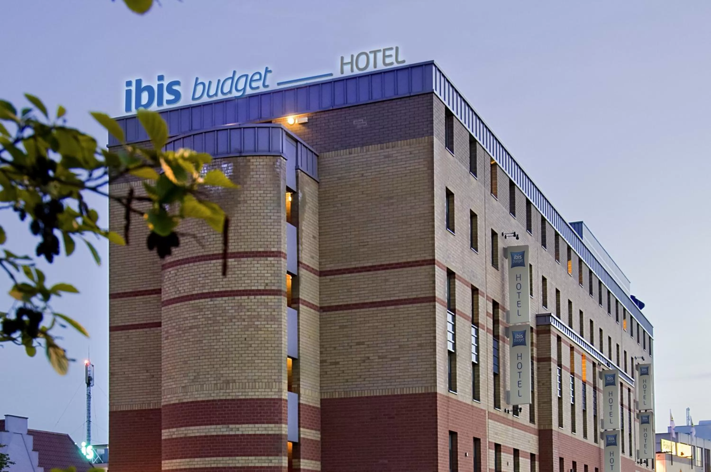 Facade/entrance in ibis budget Hotel Brussels Airport