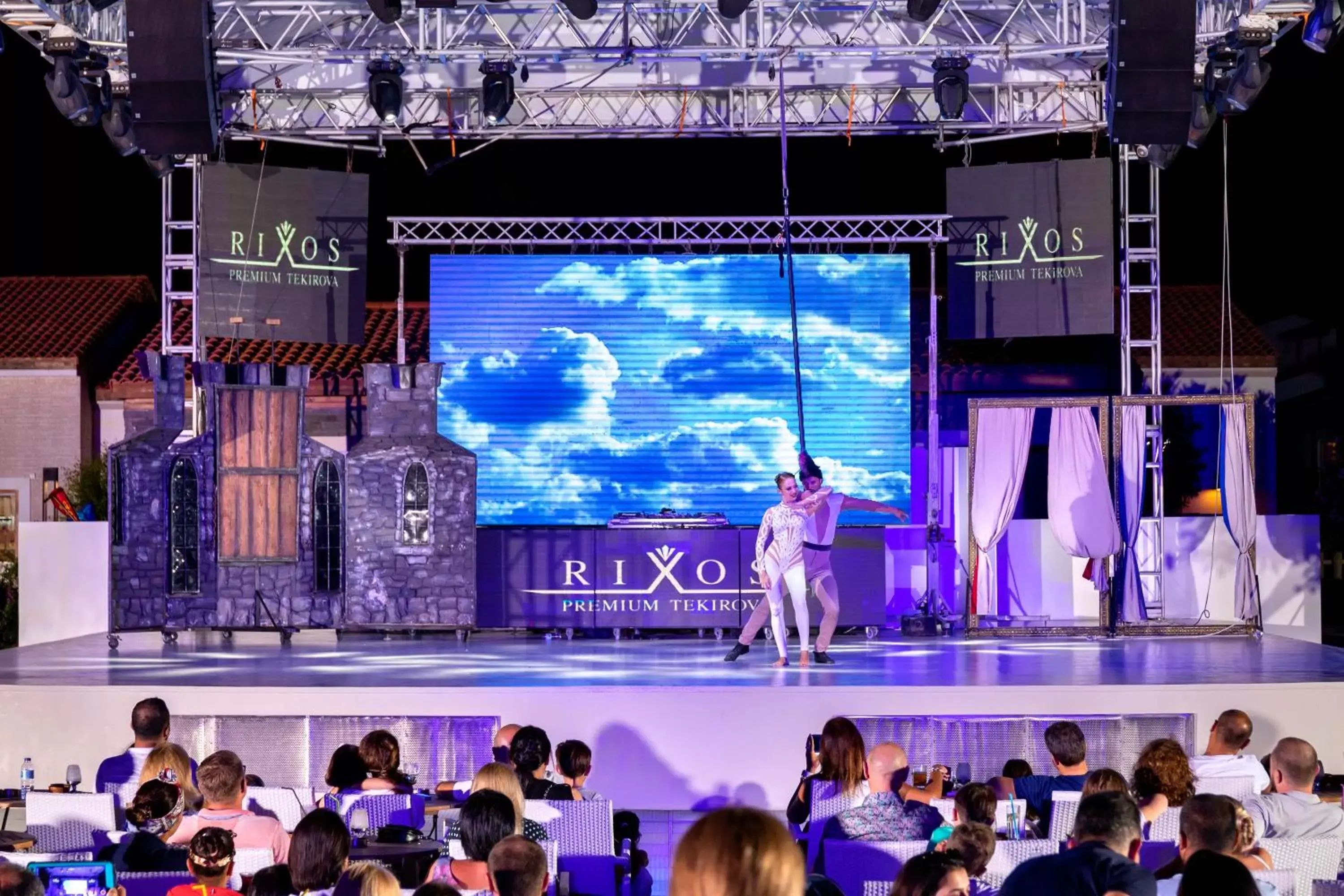 Evening entertainment in Rixos Premium Tekirova - The Land of Legends Access