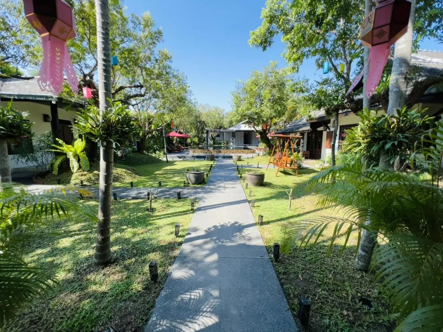 Garden in Na Mantra Resort