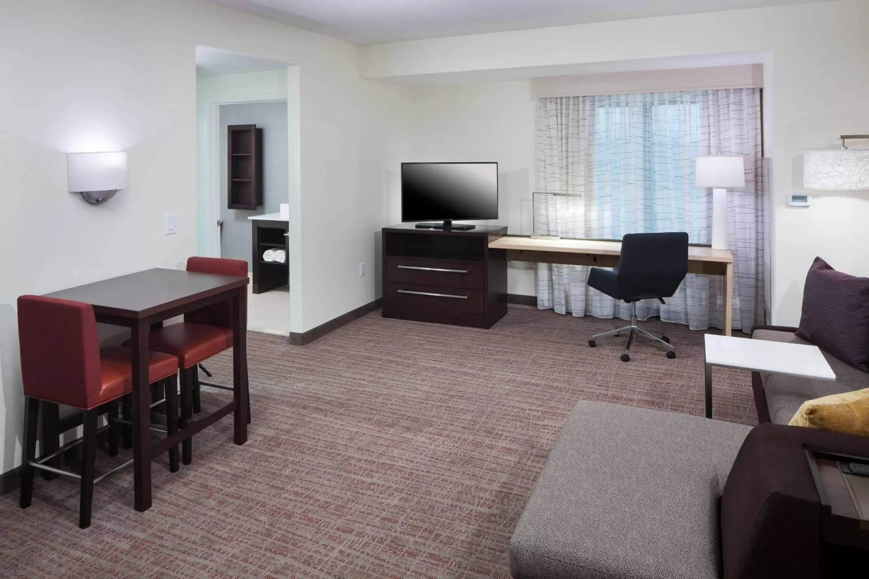 Queen Suite in Residence Inn by Marriott Near Universal Orlando Queen Suite in Residence Inn by Marriott Near Universal Orlando