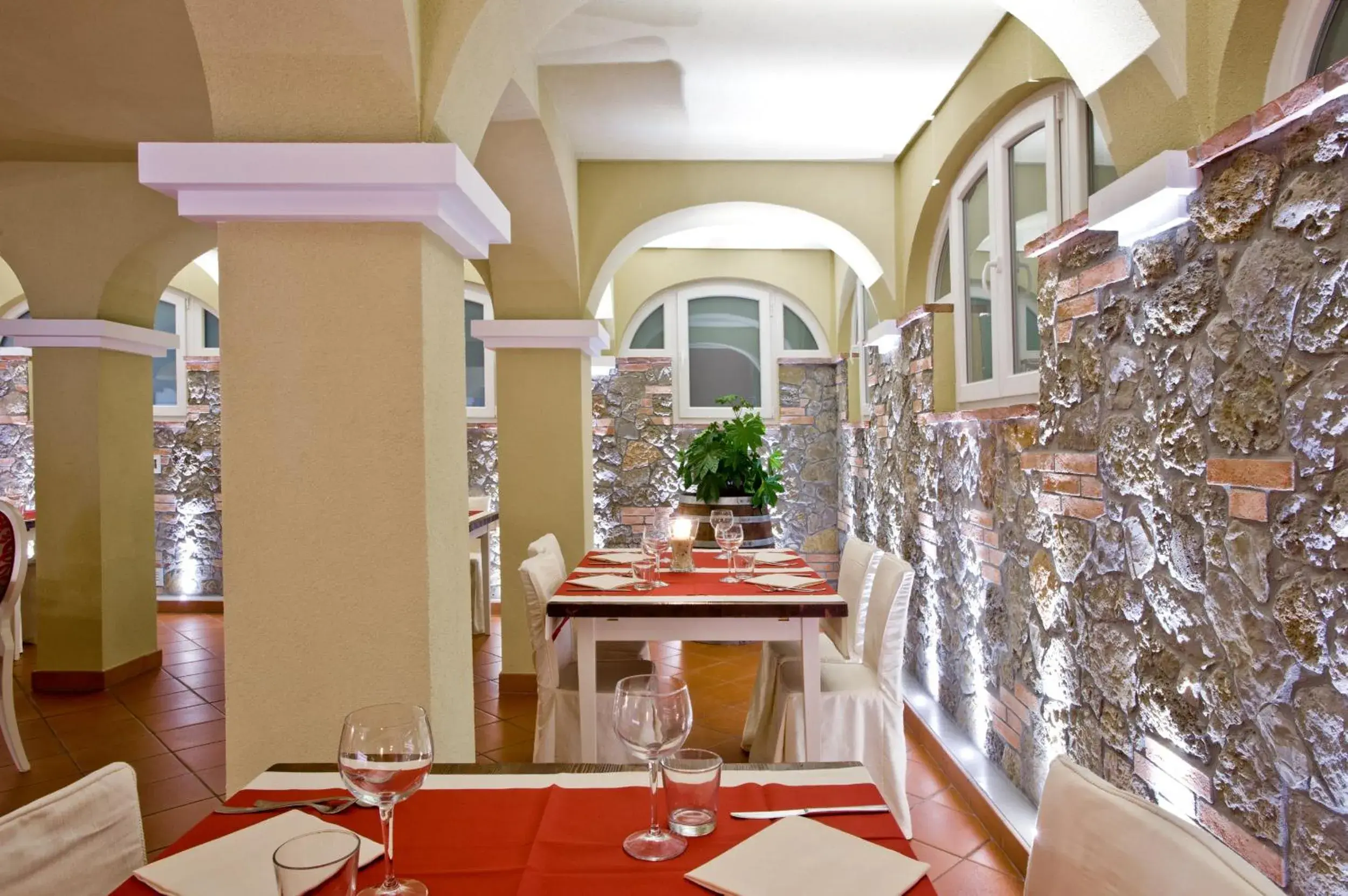 Restaurant/Places to Eat in Hotel & Restaurant Casolare Le Terre Rosse