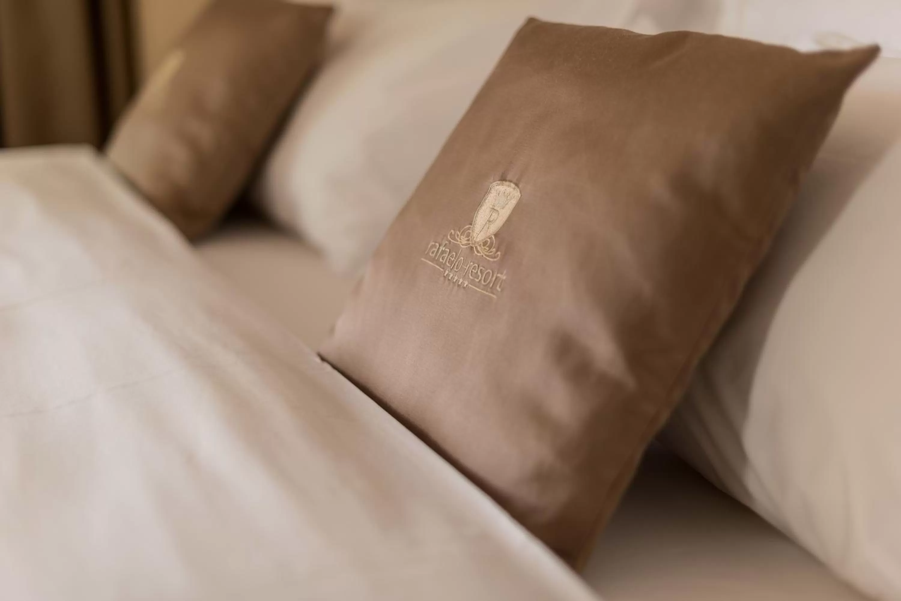 Bed in Deluxe & Executive SPA by Rafaelo