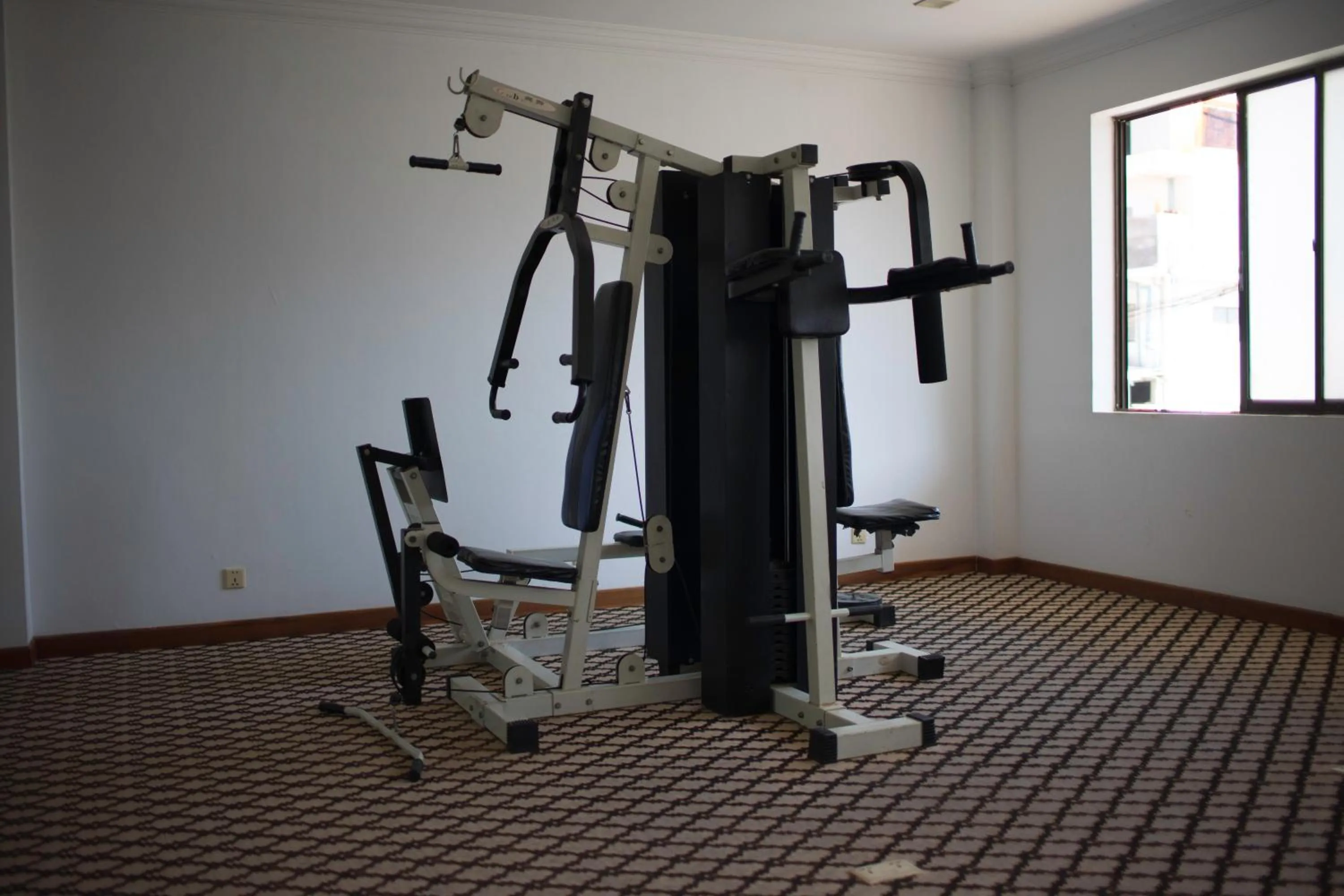 Fitness centre/facilities in Smiling Hotel