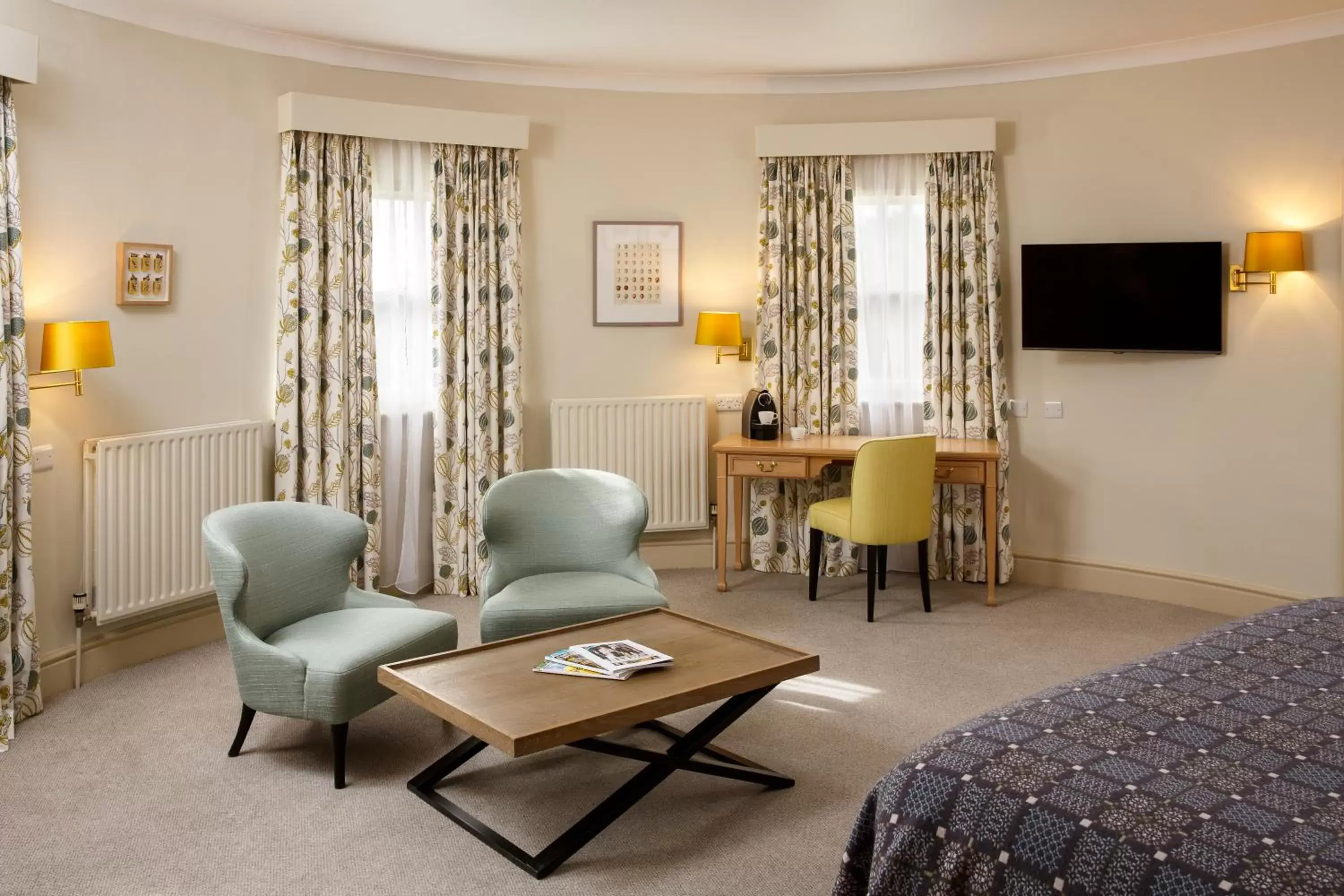 Seating Area in Mercure Gloucester Bowden Hall Hotel