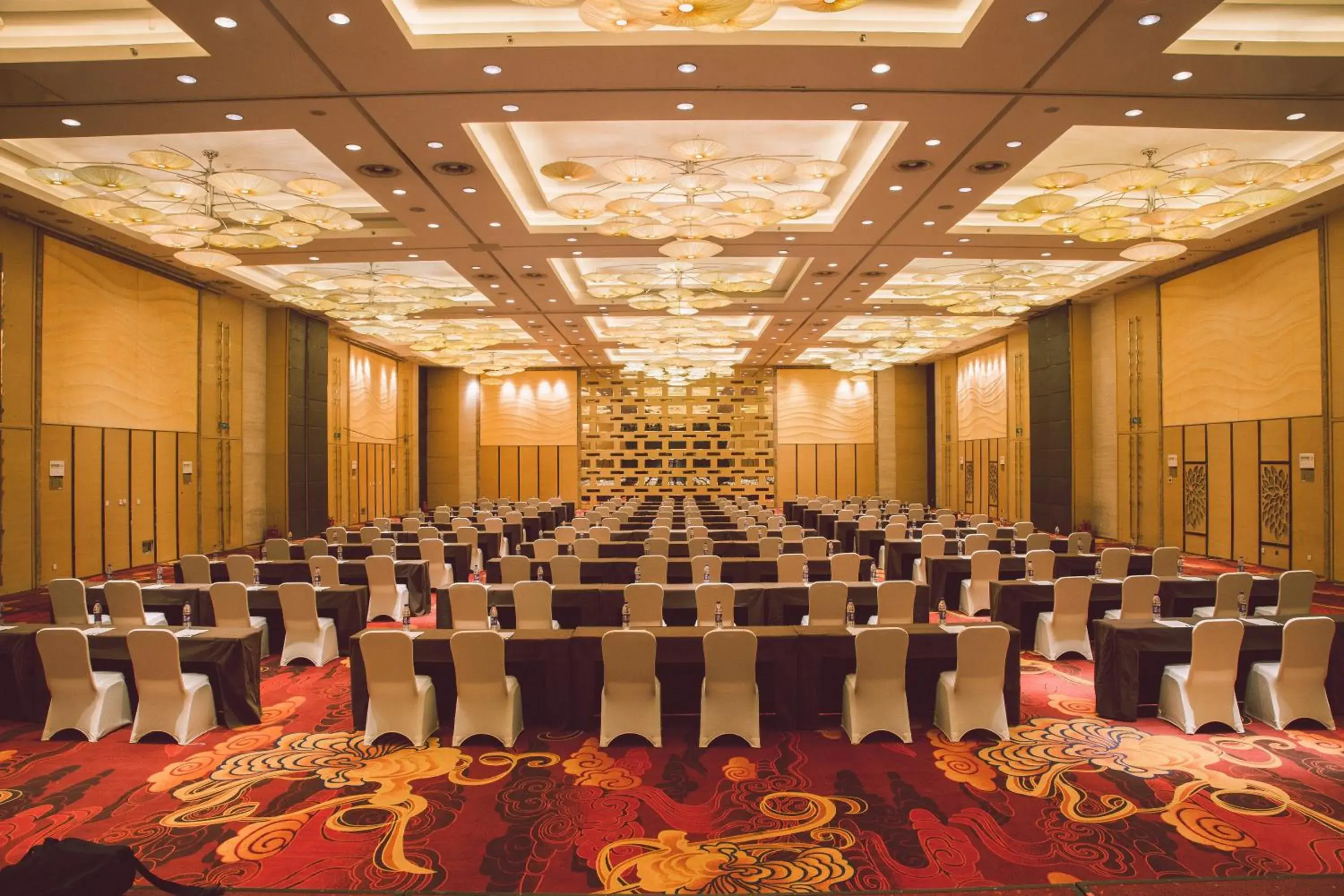 Banquet/Function facilities in Holiday Inn Beijing Shijingshan Parkview, an IHG Hotel