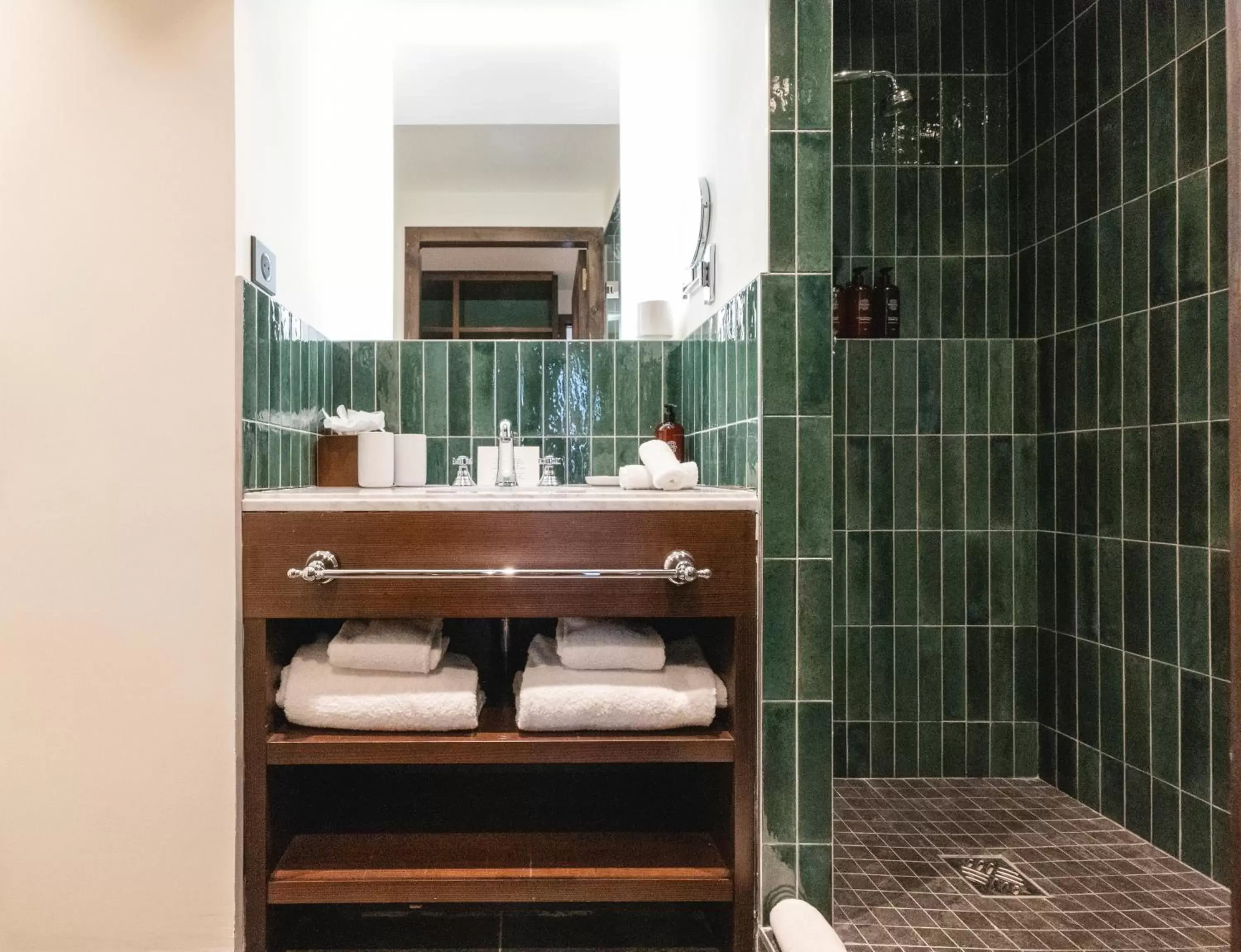 Bathroom in Le Val Thorens, a Beaumier hotel