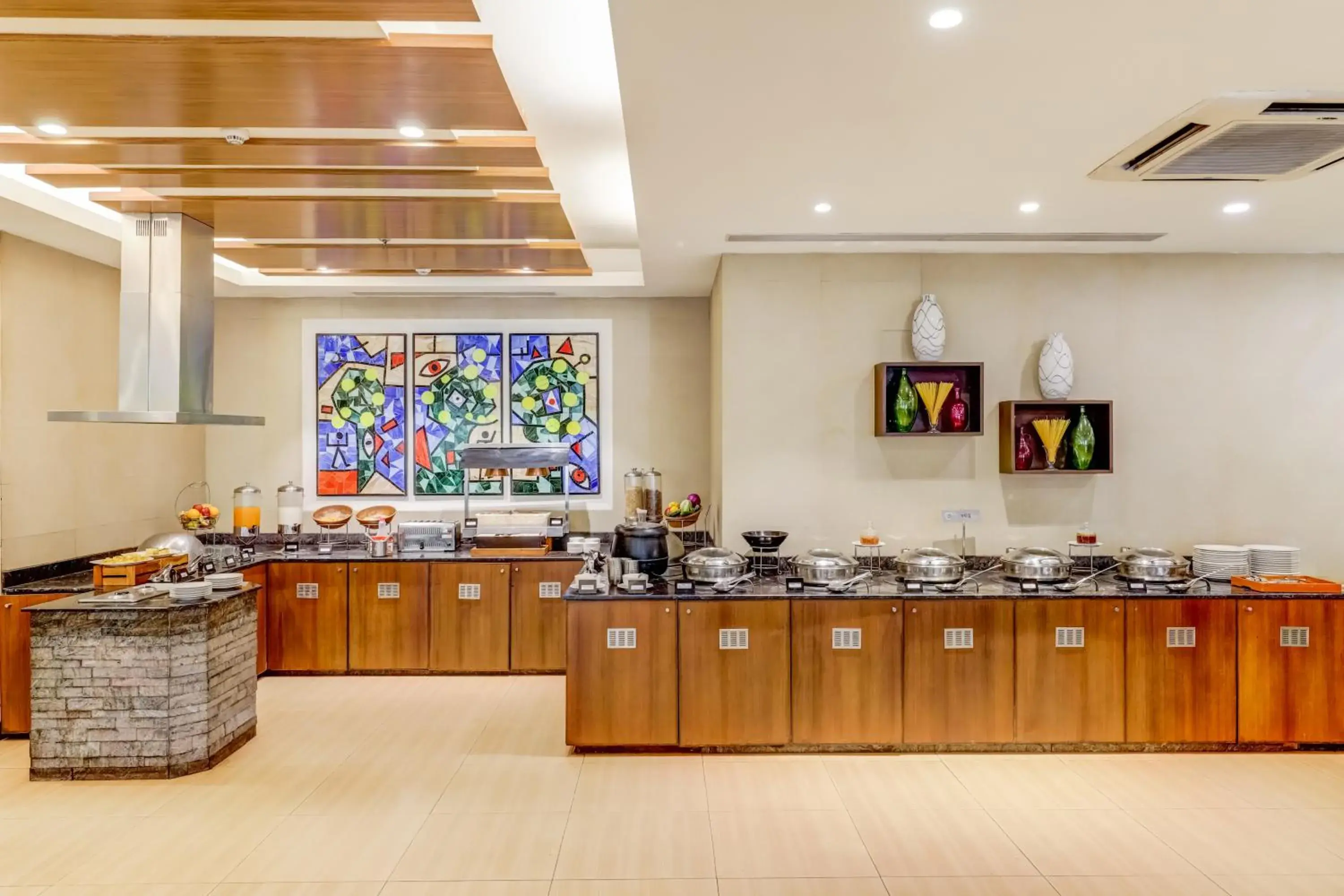 Buffet breakfast in Lemon Tree Hotel, Ahmedabad Buffet breakfast in Lemon Tree Hotel, Ahmedabad