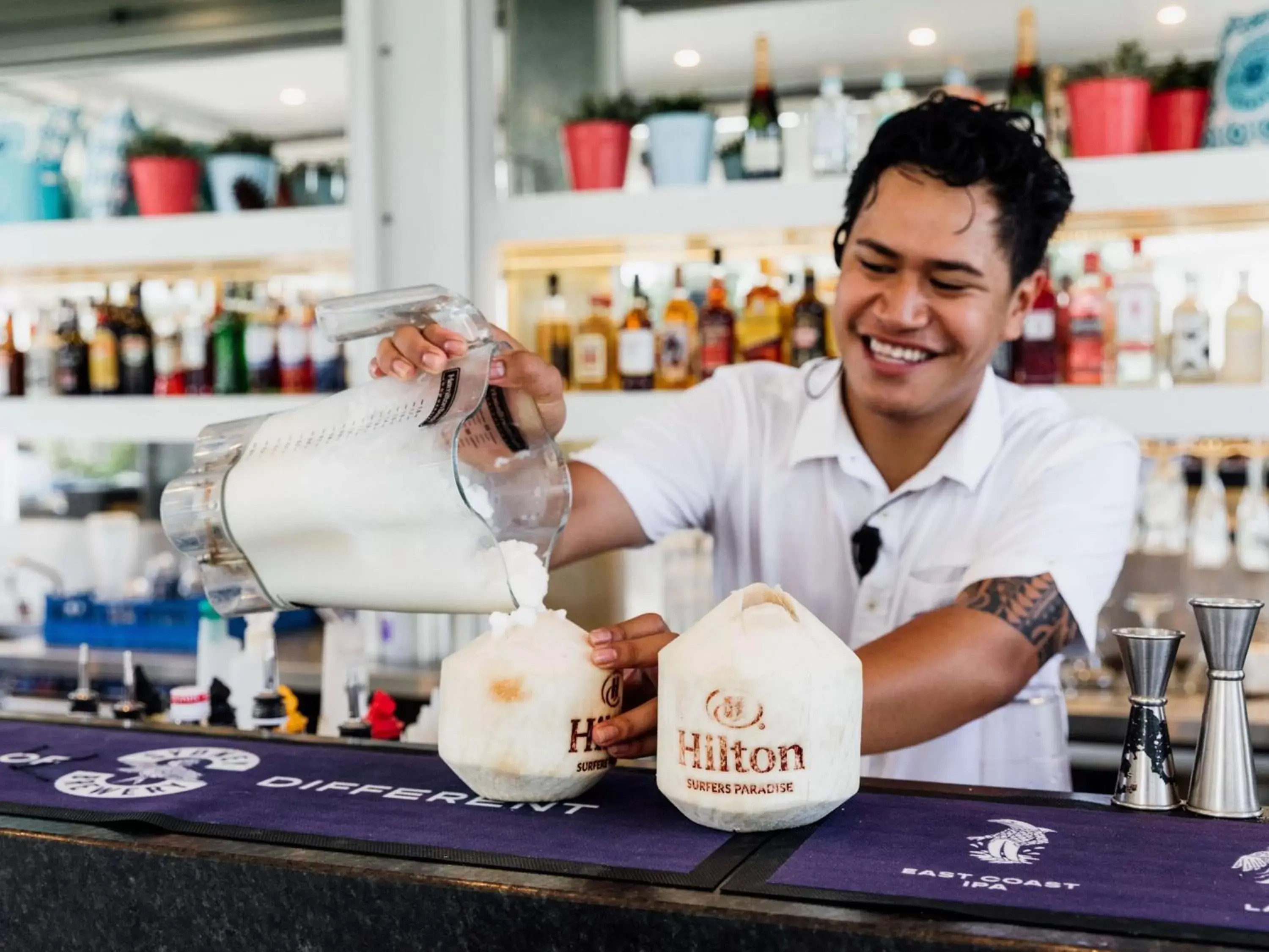 Lounge or bar in Hilton Surfers Paradise Hotel & Residences