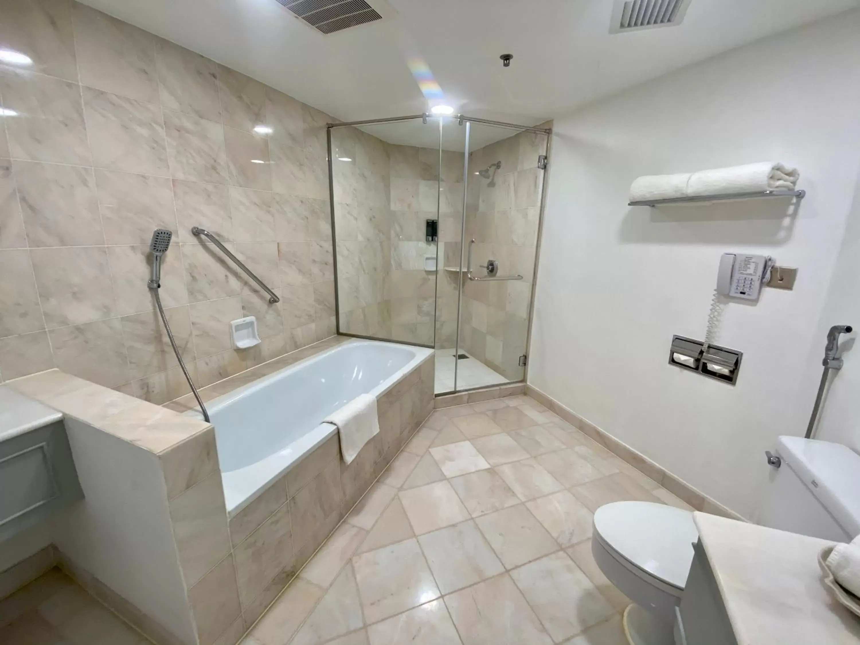 Shower, Bathroom in Sabah Hotel