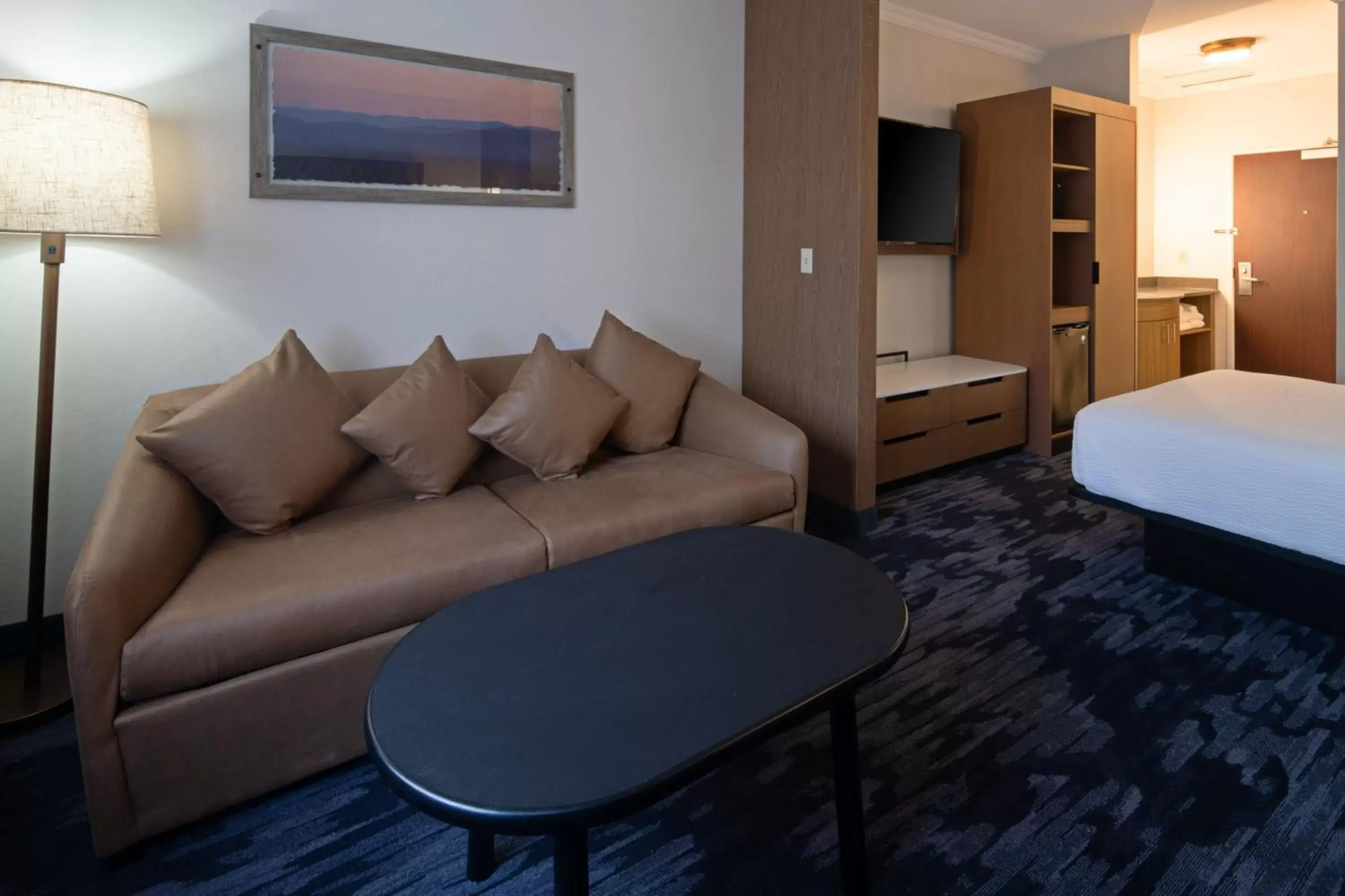 Photo of the whole room, Seating Area in Fairfield by Marriott Inn & Suites Seattle Sea-Tac Airport