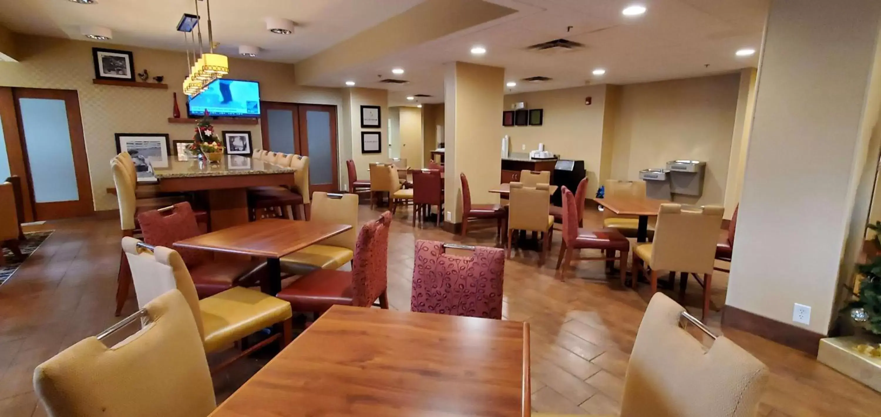 Lobby or reception, Restaurant/Places to Eat in Hampton Inn - Hillsville