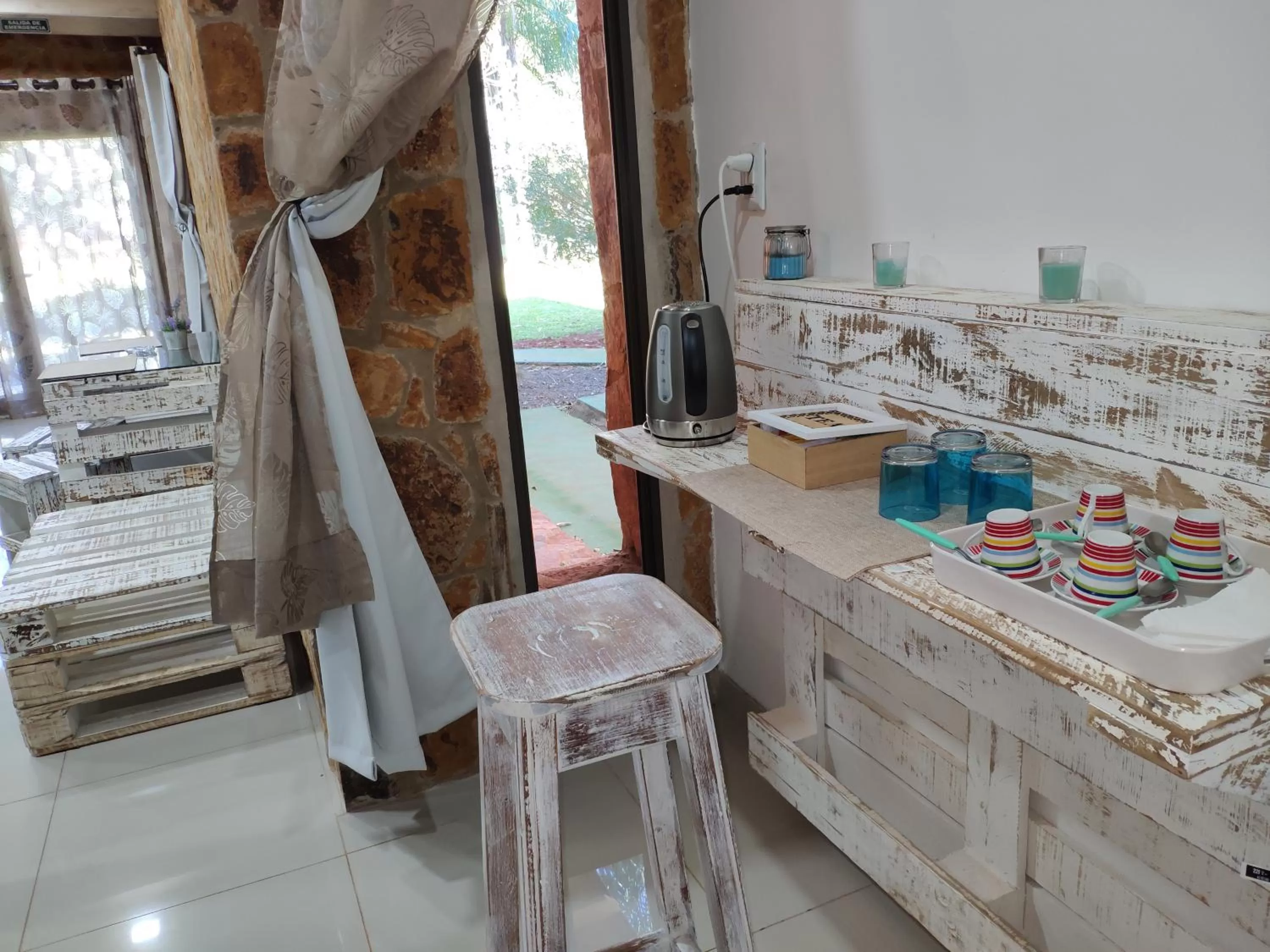 Coffee/tea facilities in Posada 21 Oranges