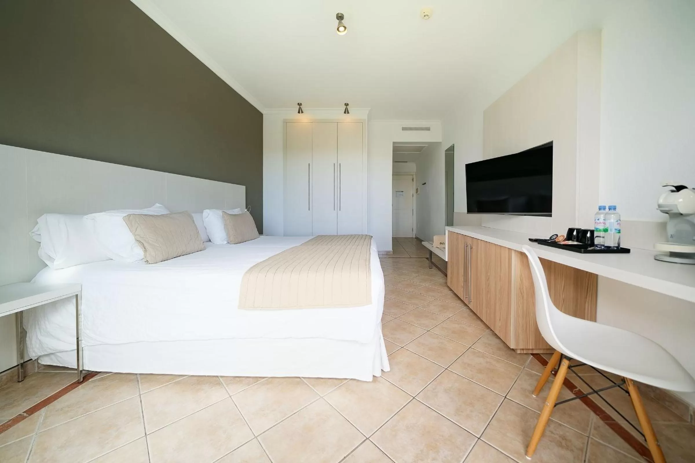Double Room with Terrace and Golf View in Bull Vital Suites & Spa Boutique Hotel - Only Adults