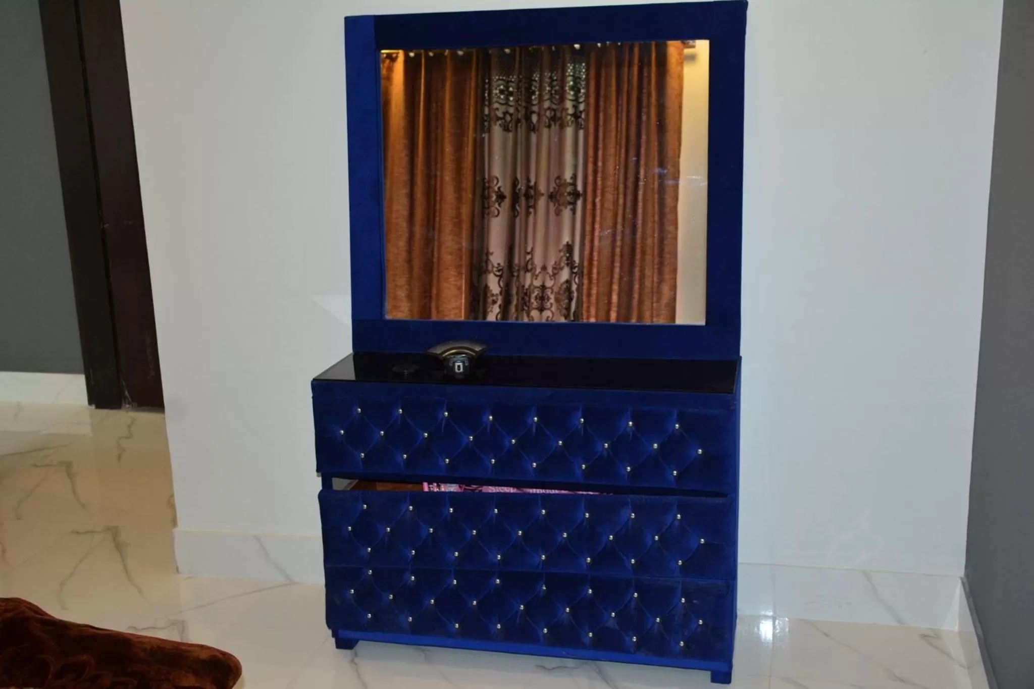 Living room in Hotel La Orilla Muzaffarabad