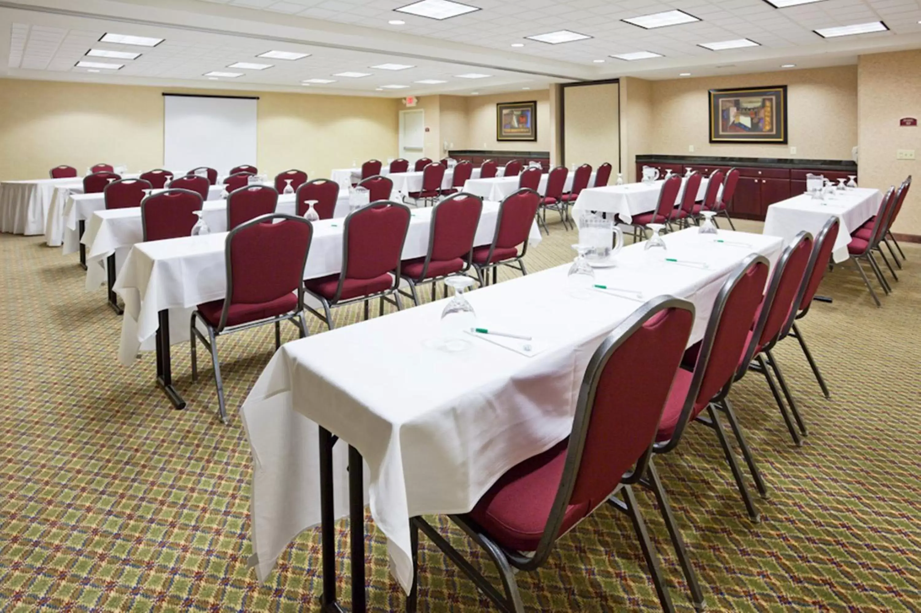 Banquet/Function facilities in Holiday Inn Conference Center Marshfield, an IHG Hotel