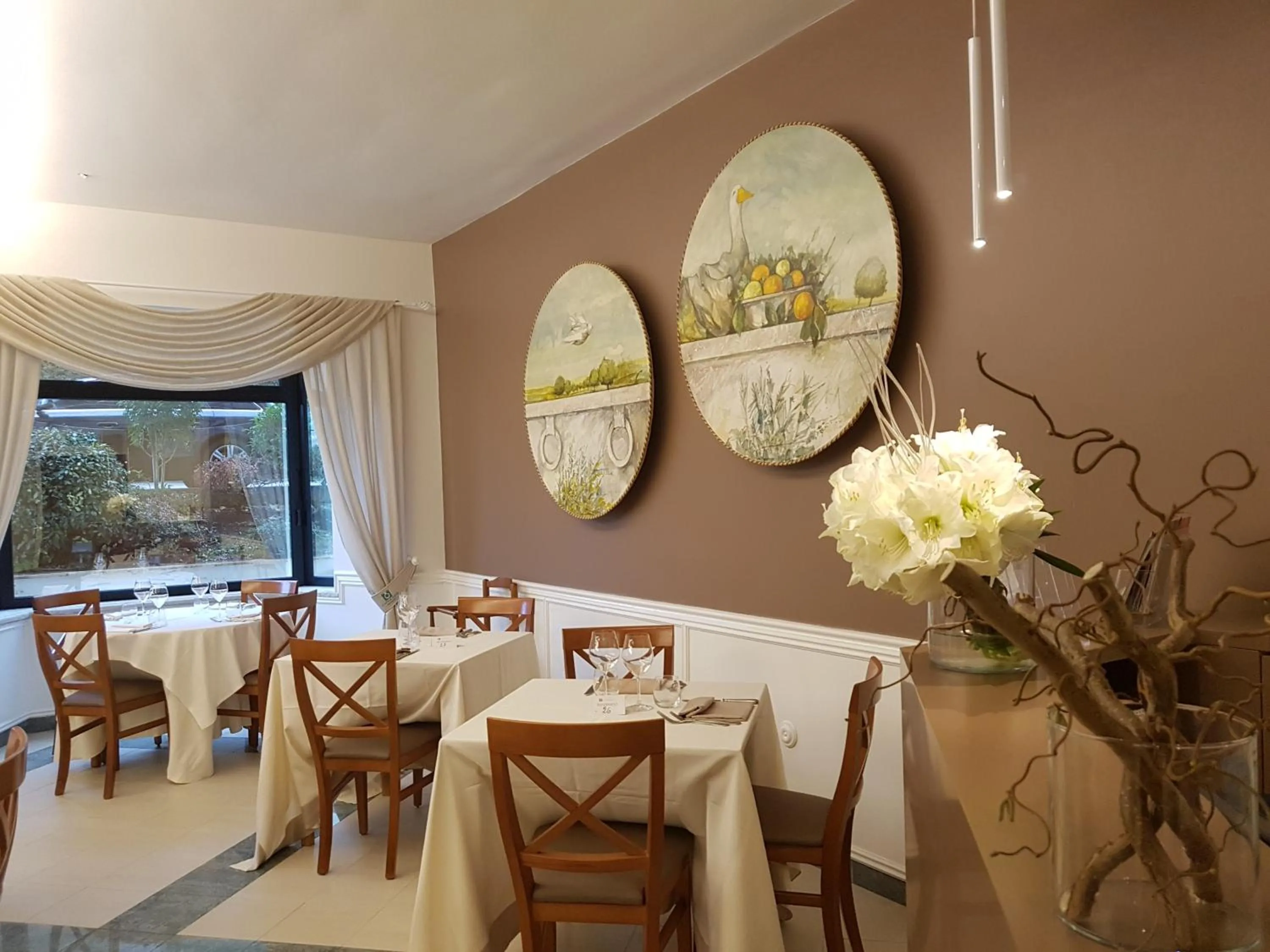 Restaurant/places to eat in Hotel Fontana Olente