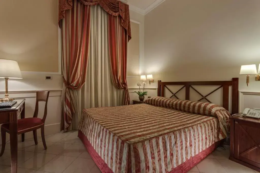 Bedroom, Bed in Palazzo Cardinal Cesi