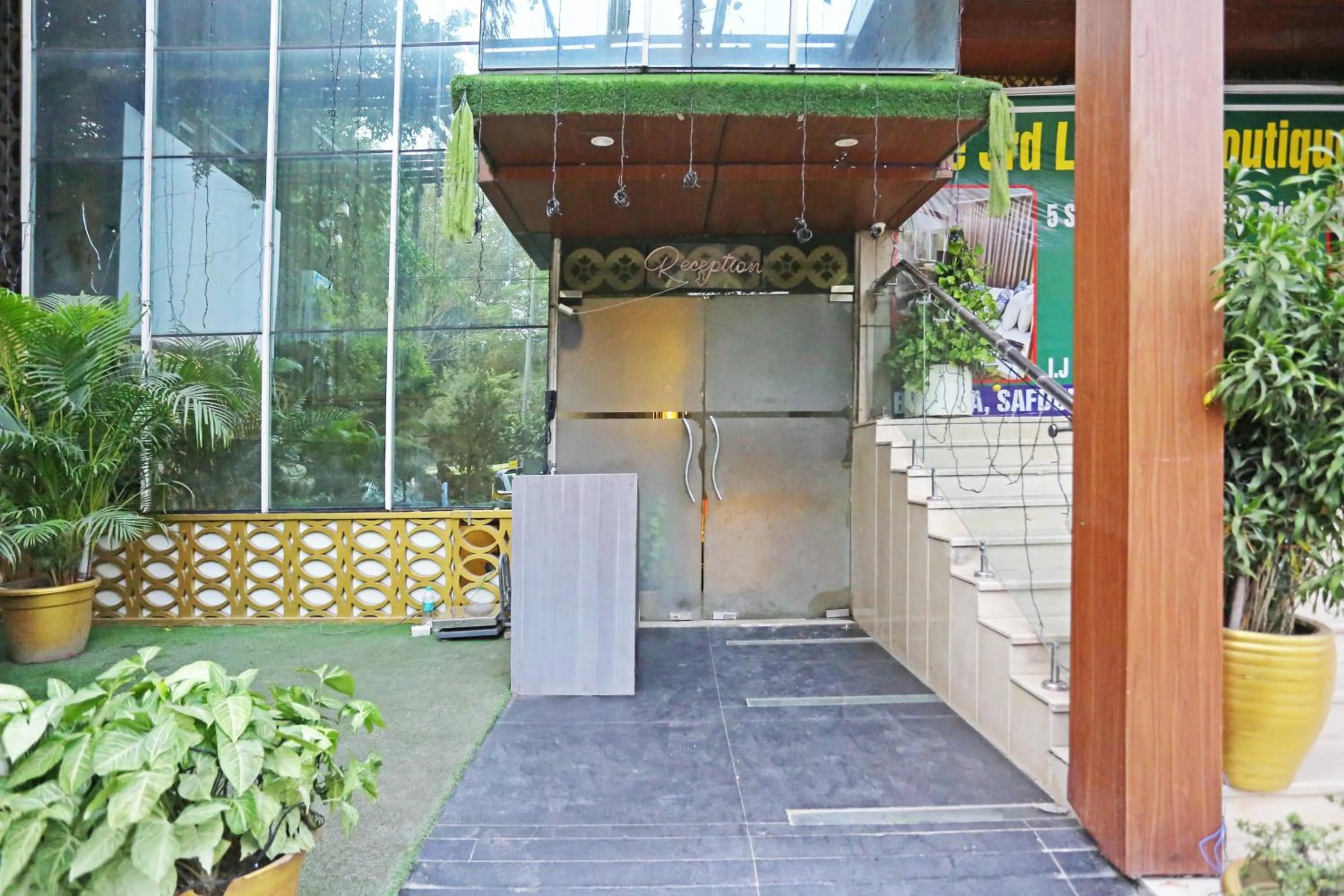 Property building in JRD Luxury-Business Hotel