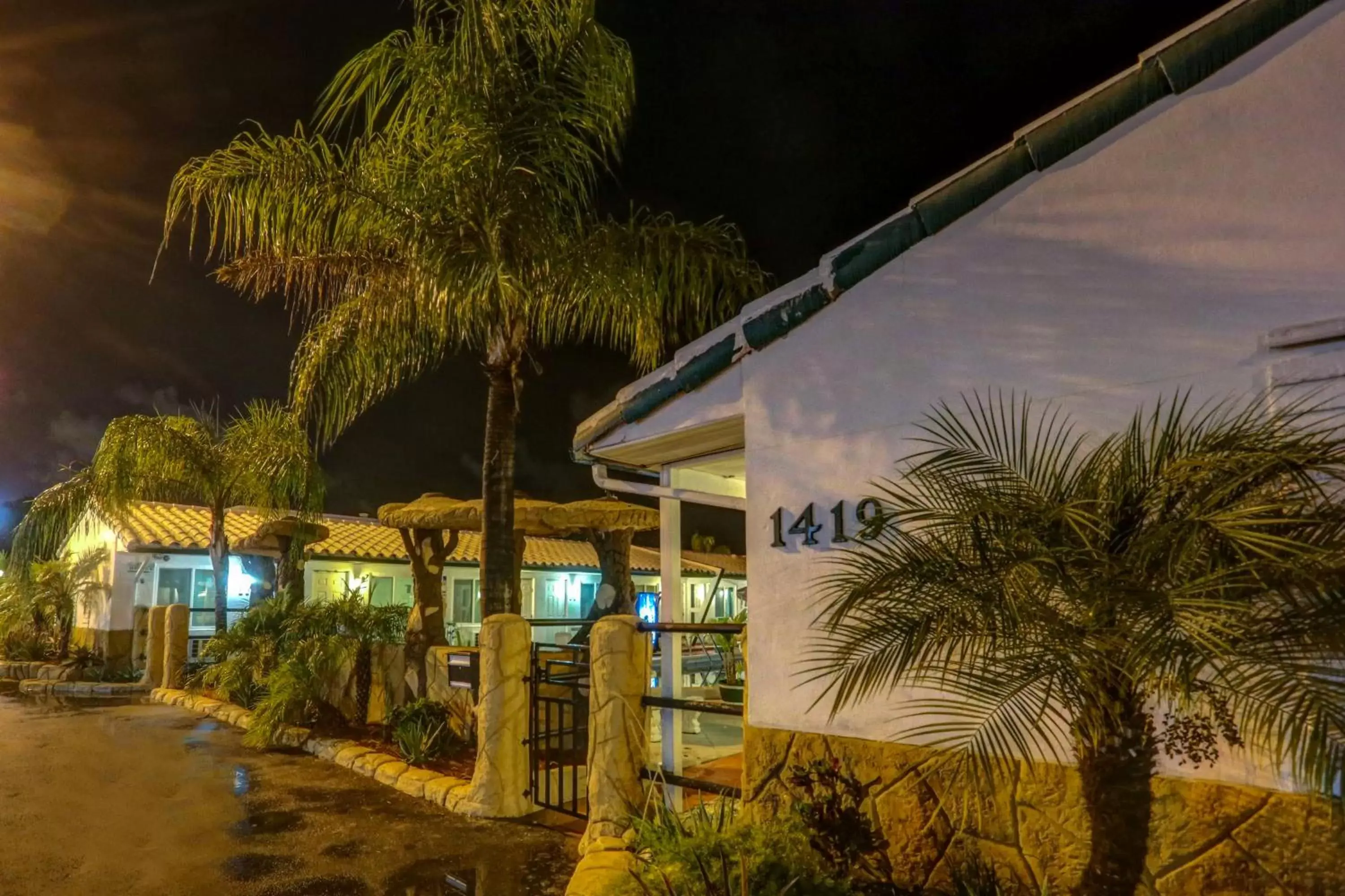 Property Building in Green Seas Motel