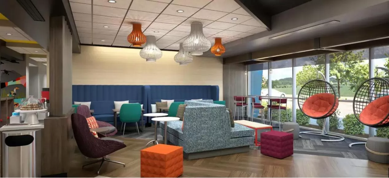 Seating area in Tru By Hilton Manteca