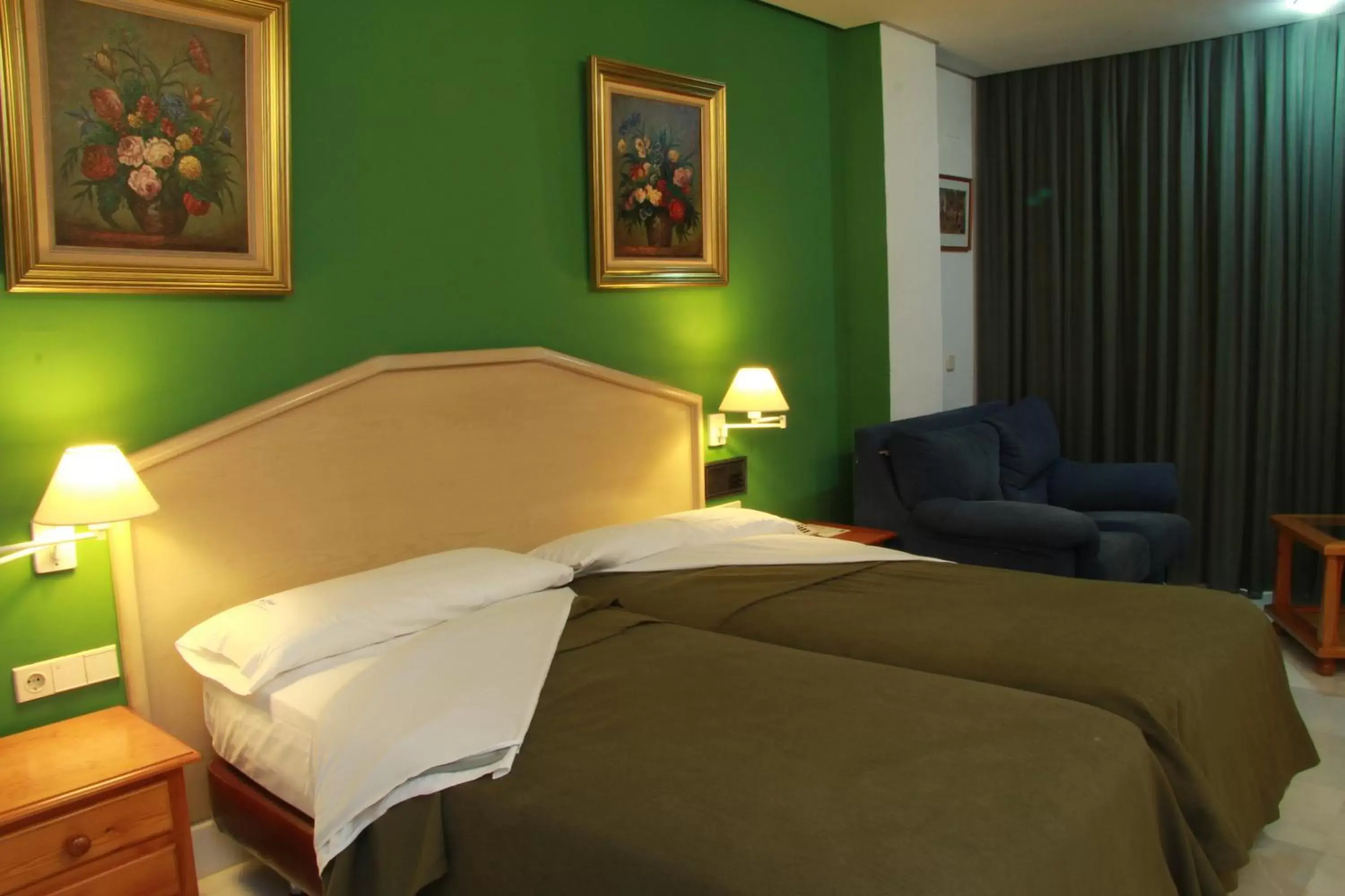 Bed in Del Mar Hotel & Spa