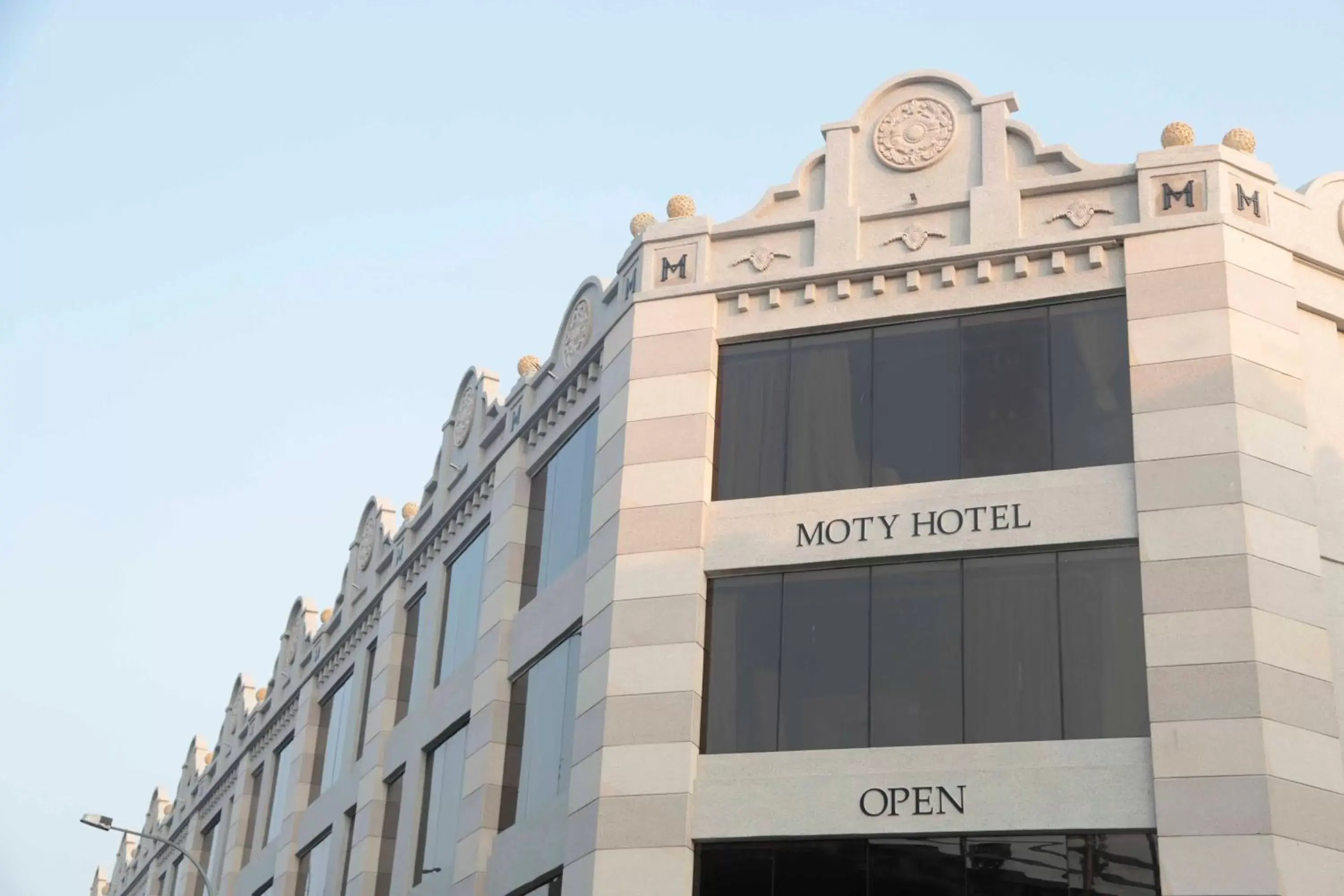 Facade/entrance in Moty Hotel Facade/entrance in Moty Hotel