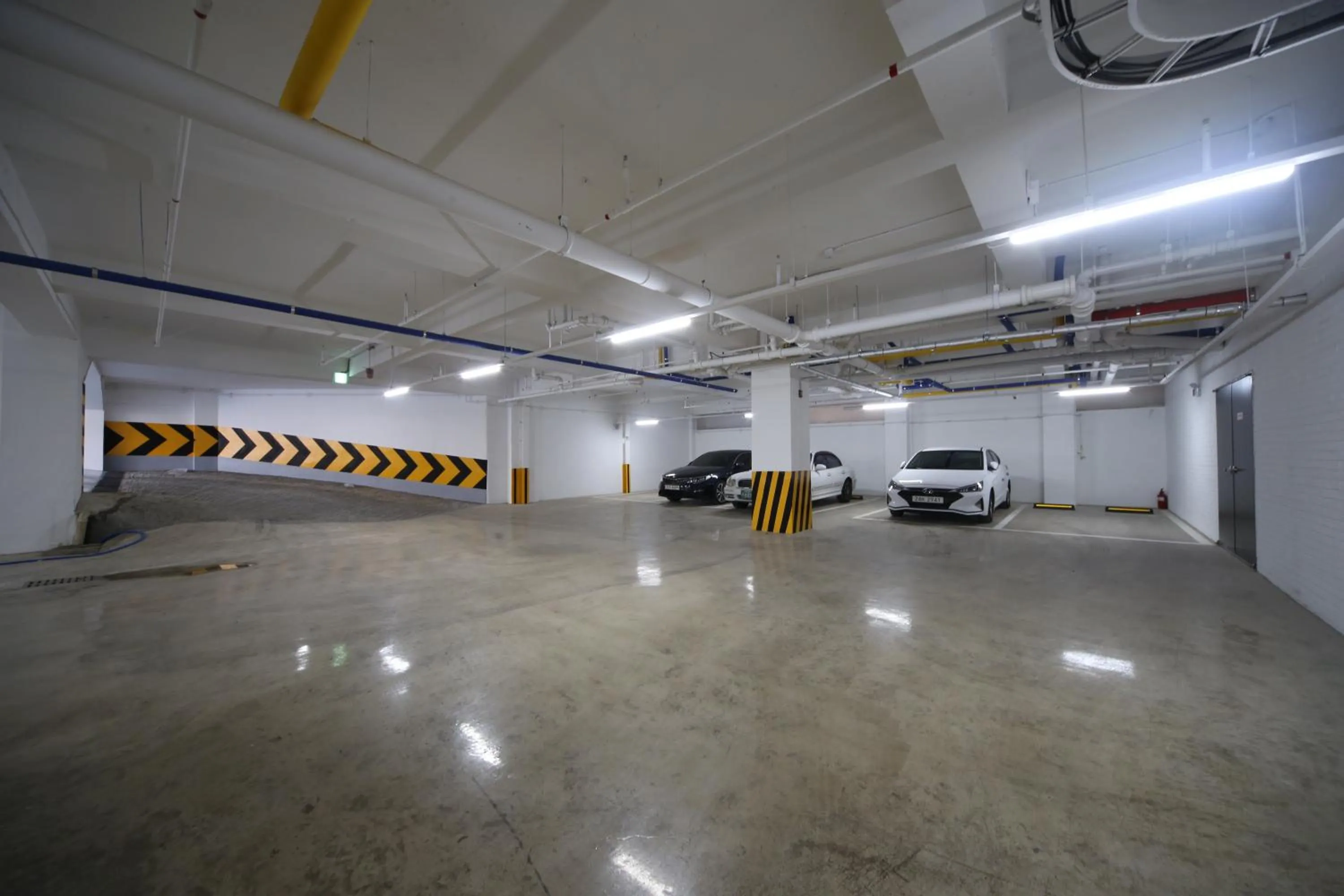 Property building in Hotel Noblestay