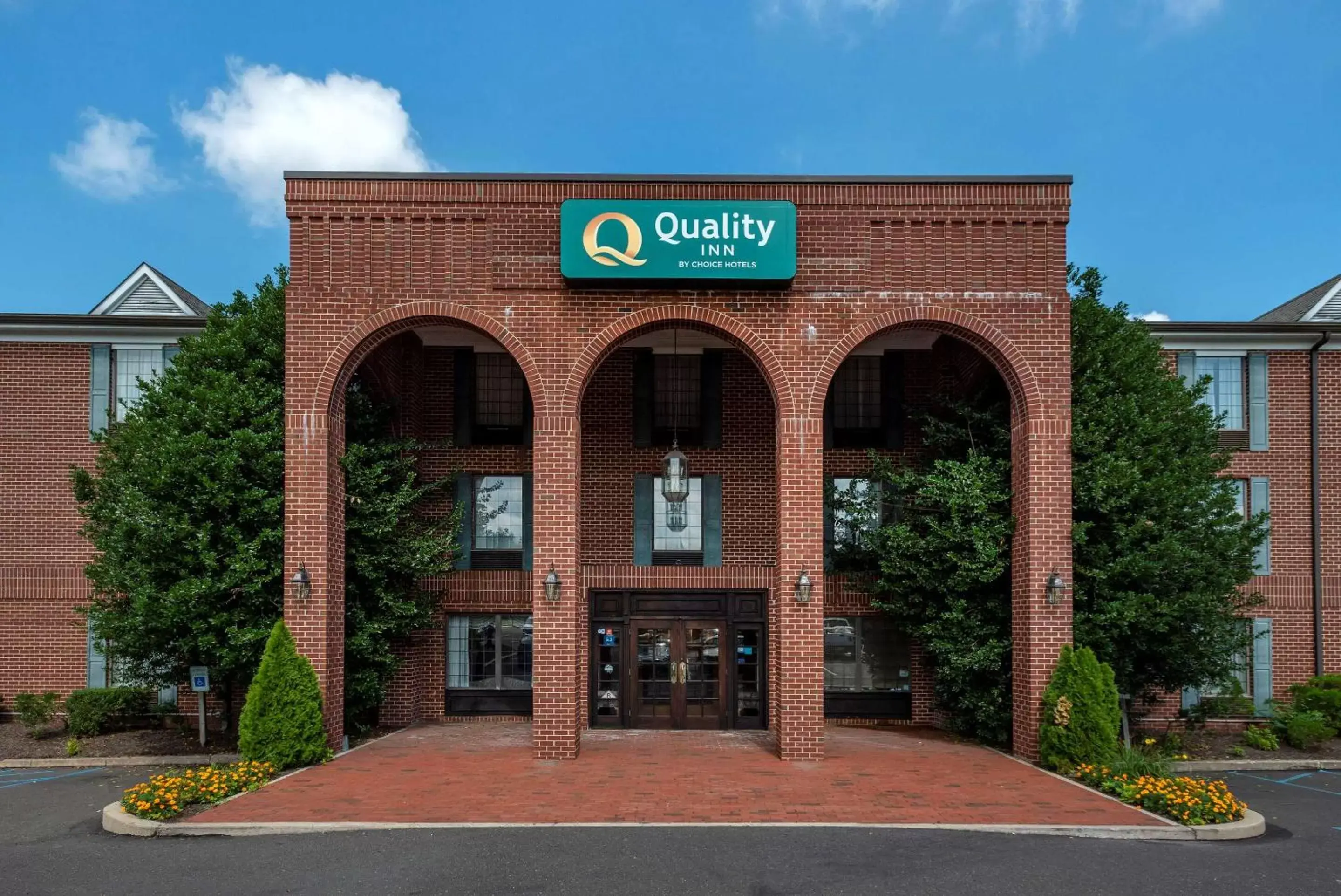 Property Building in Quality Inn Montgomeryville-Philadelphia