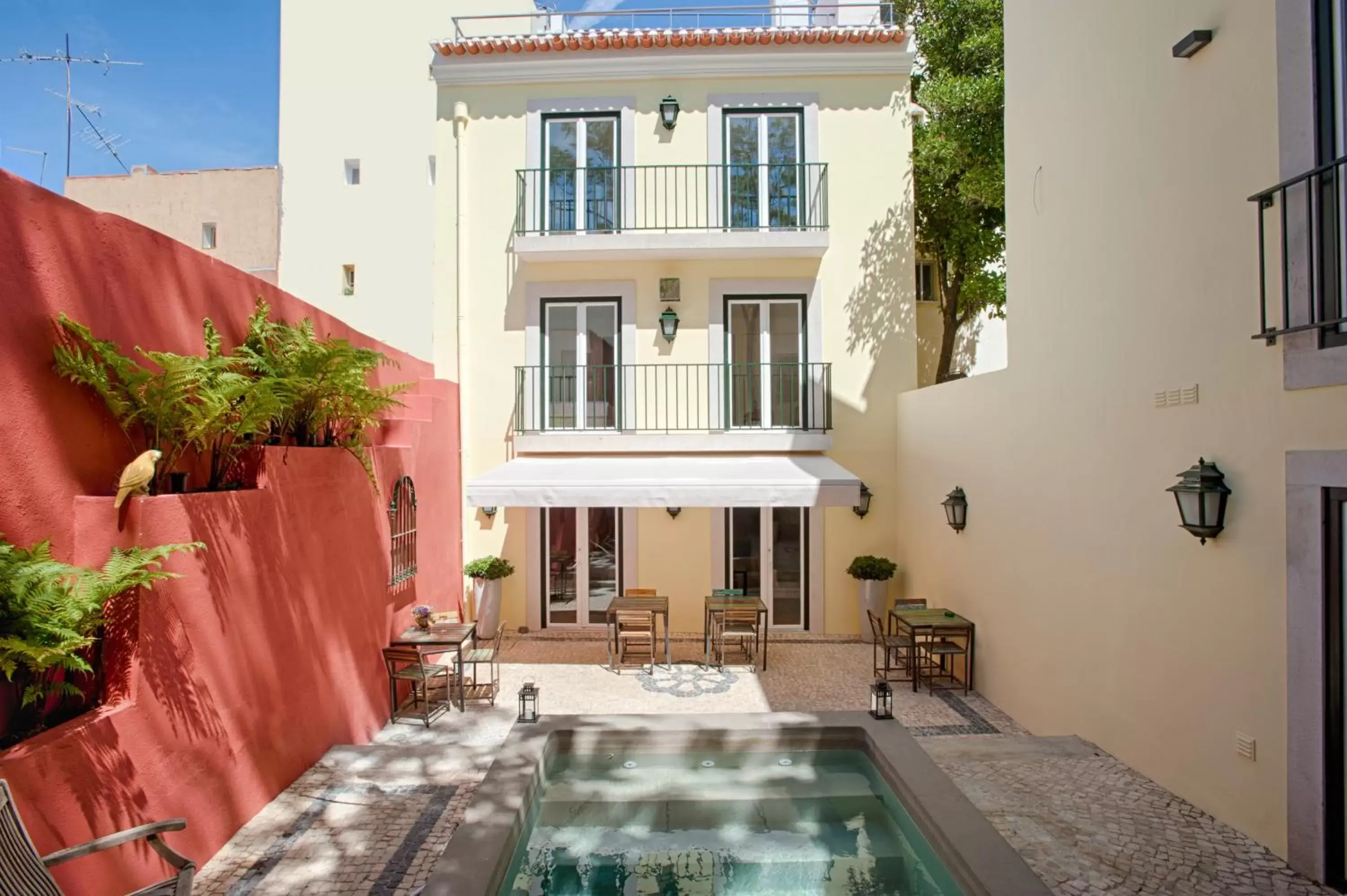 Patio, Swimming Pool in Dear Lisbon - Charming House