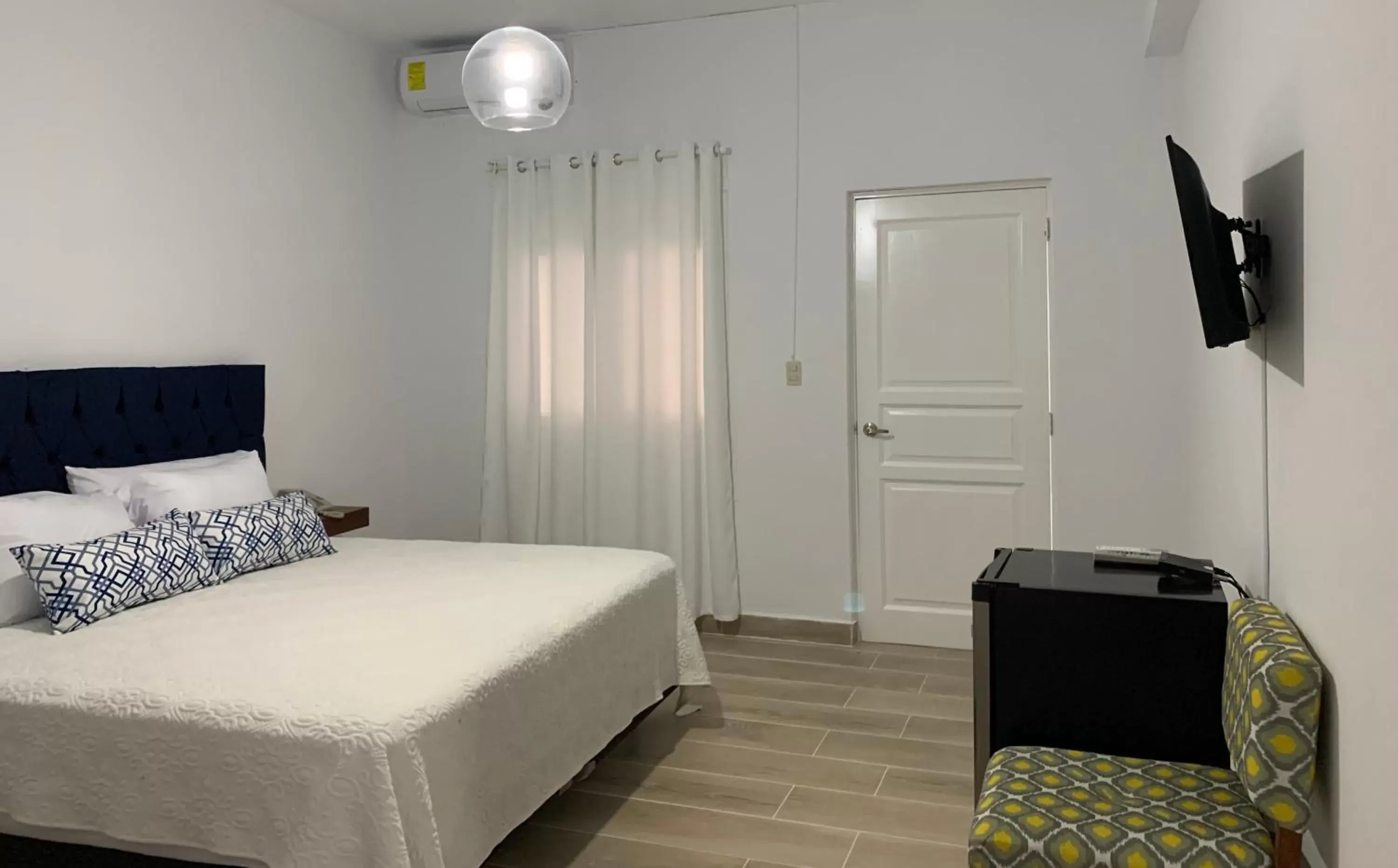 Bed in Hotel Capriccio Mare y Restaurante