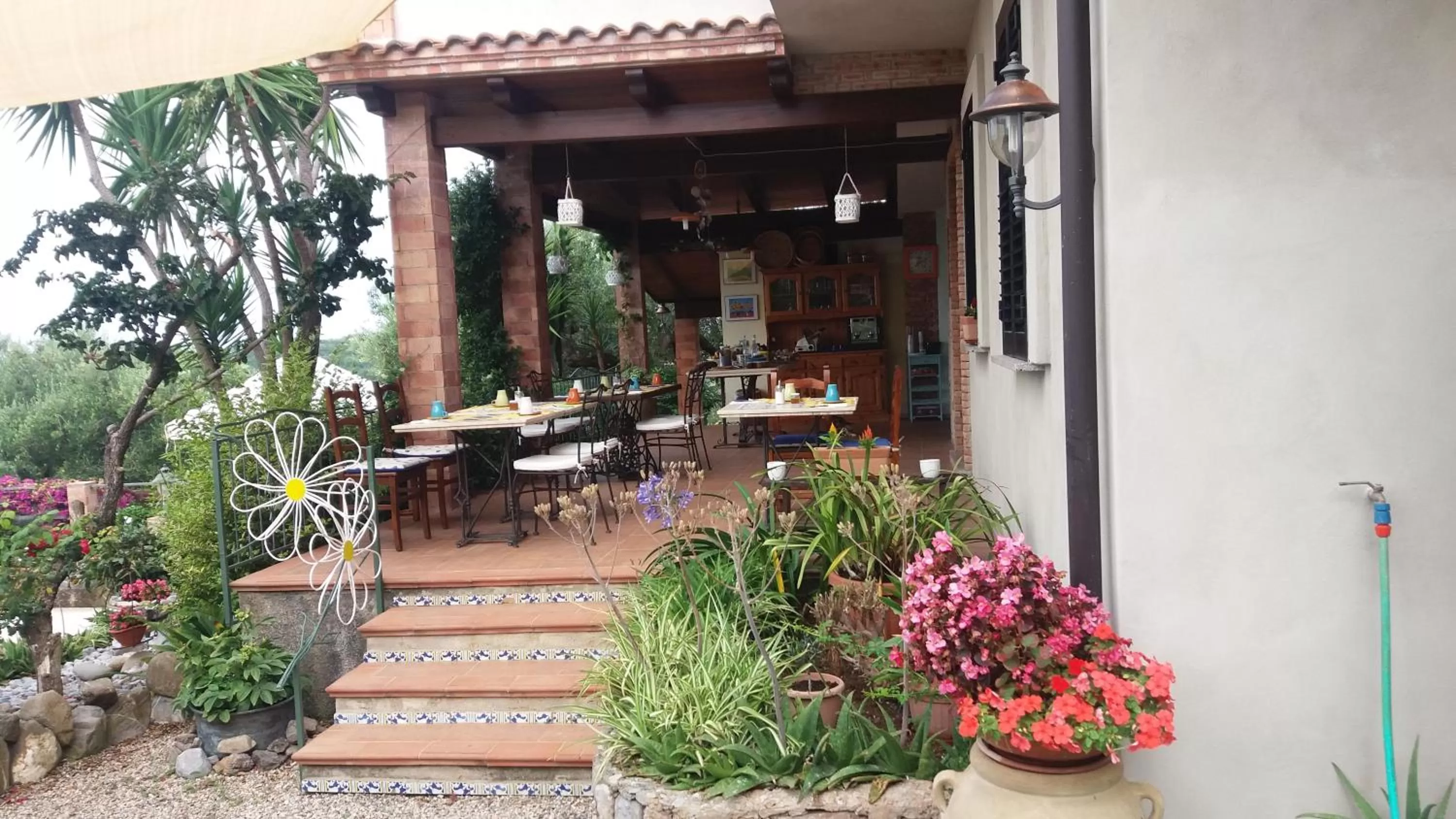 Restaurant/places to eat in B&B Le Anthos