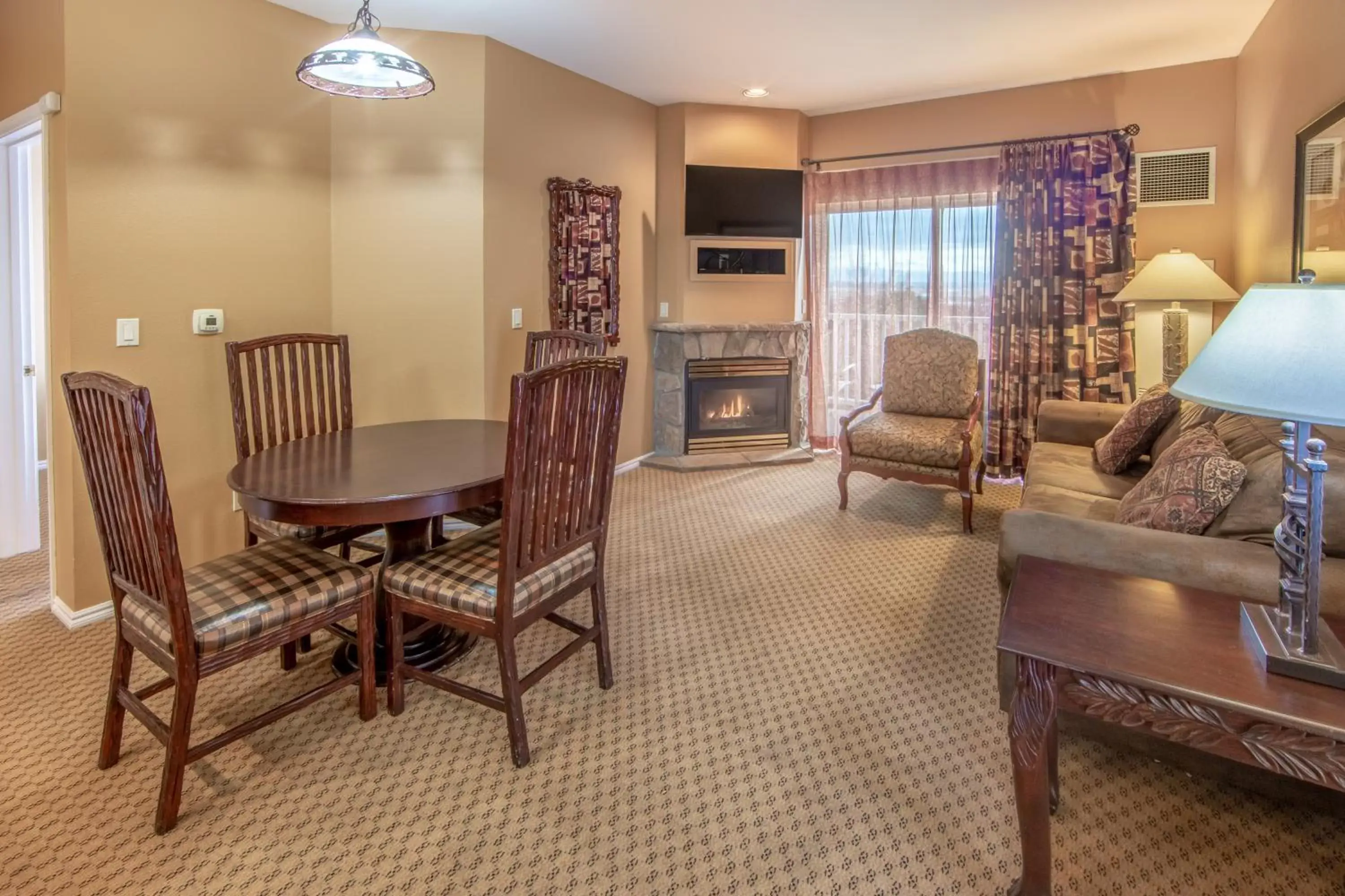 Living room, Seating Area in Holiday Inn Club Vacations - David Walley's Resort, an IHG Hotel