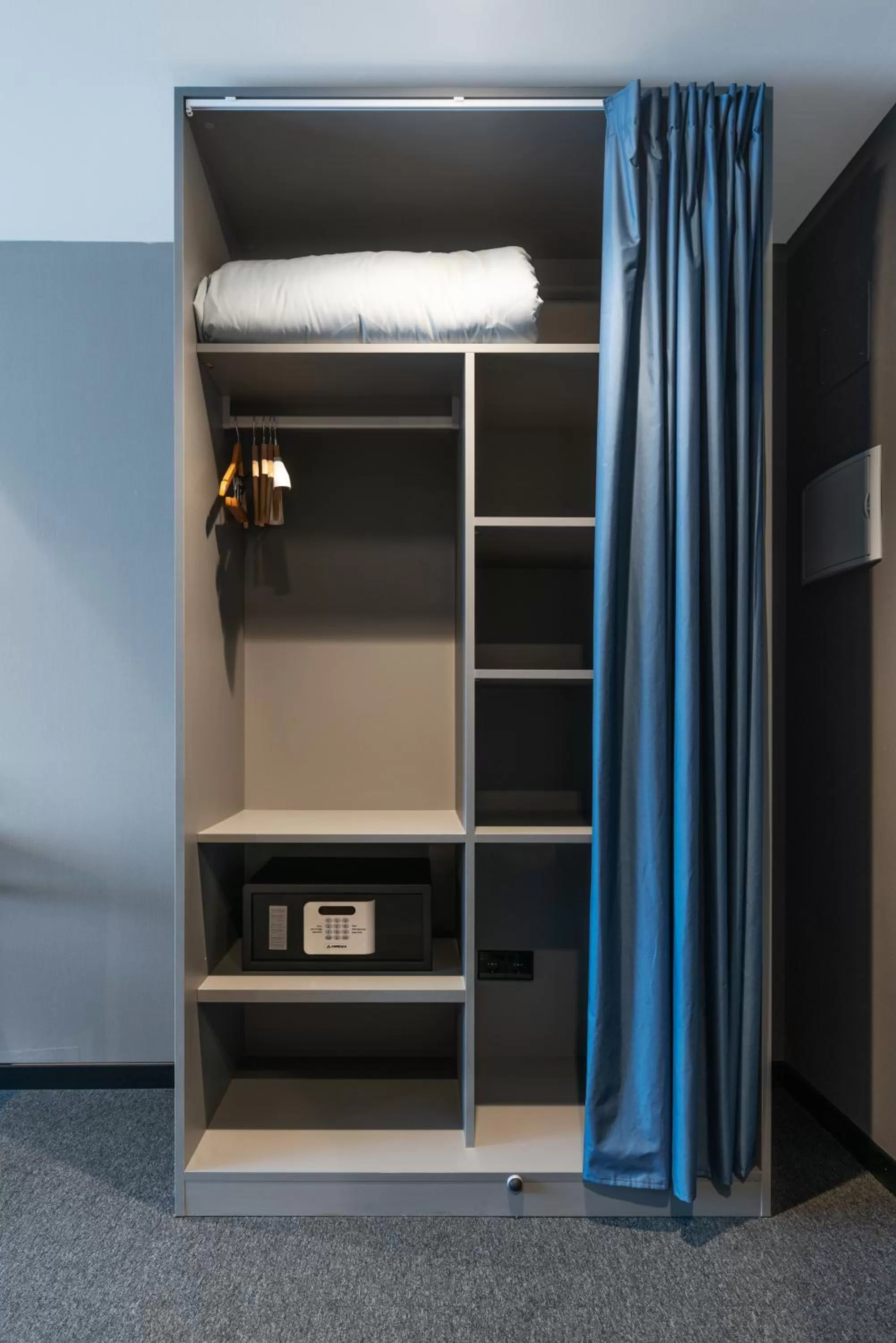 safe in Nest Style Valencia