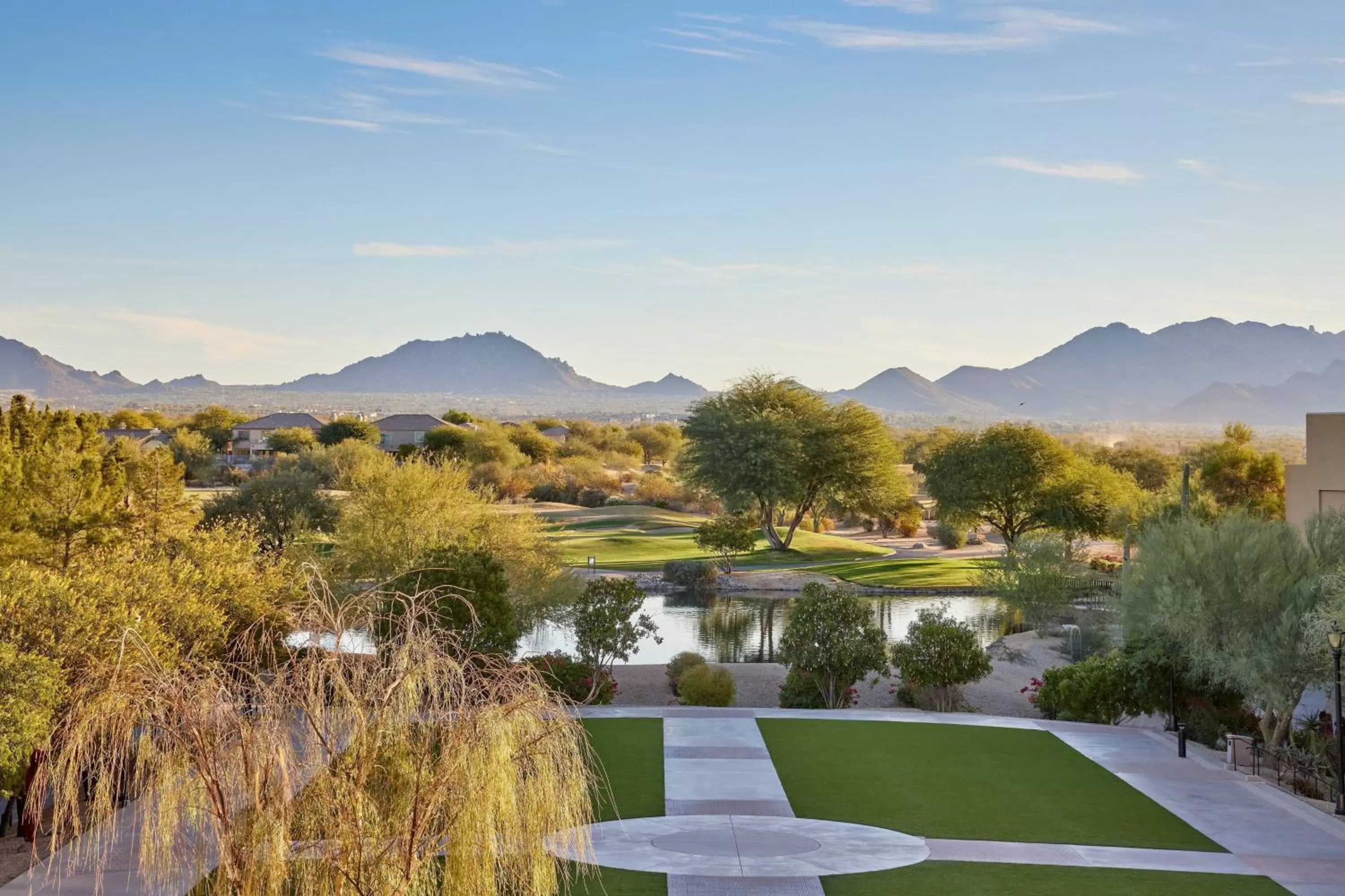 Bedroom in JW Marriott Phoenix Desert Ridge Resort & Spa