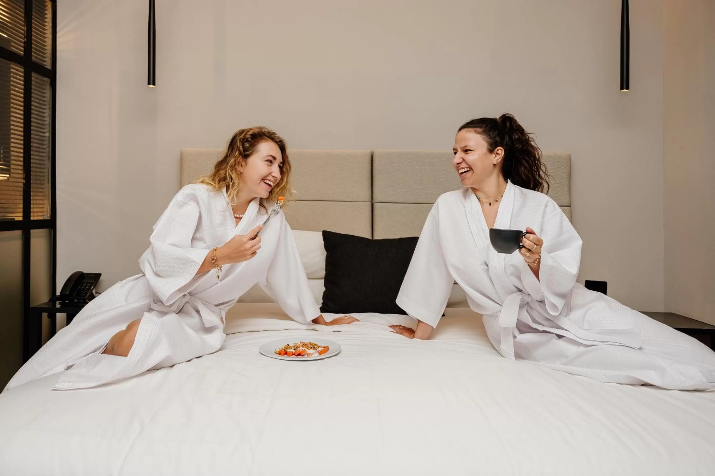 People, Bed in Ontico Urban Design Hotel