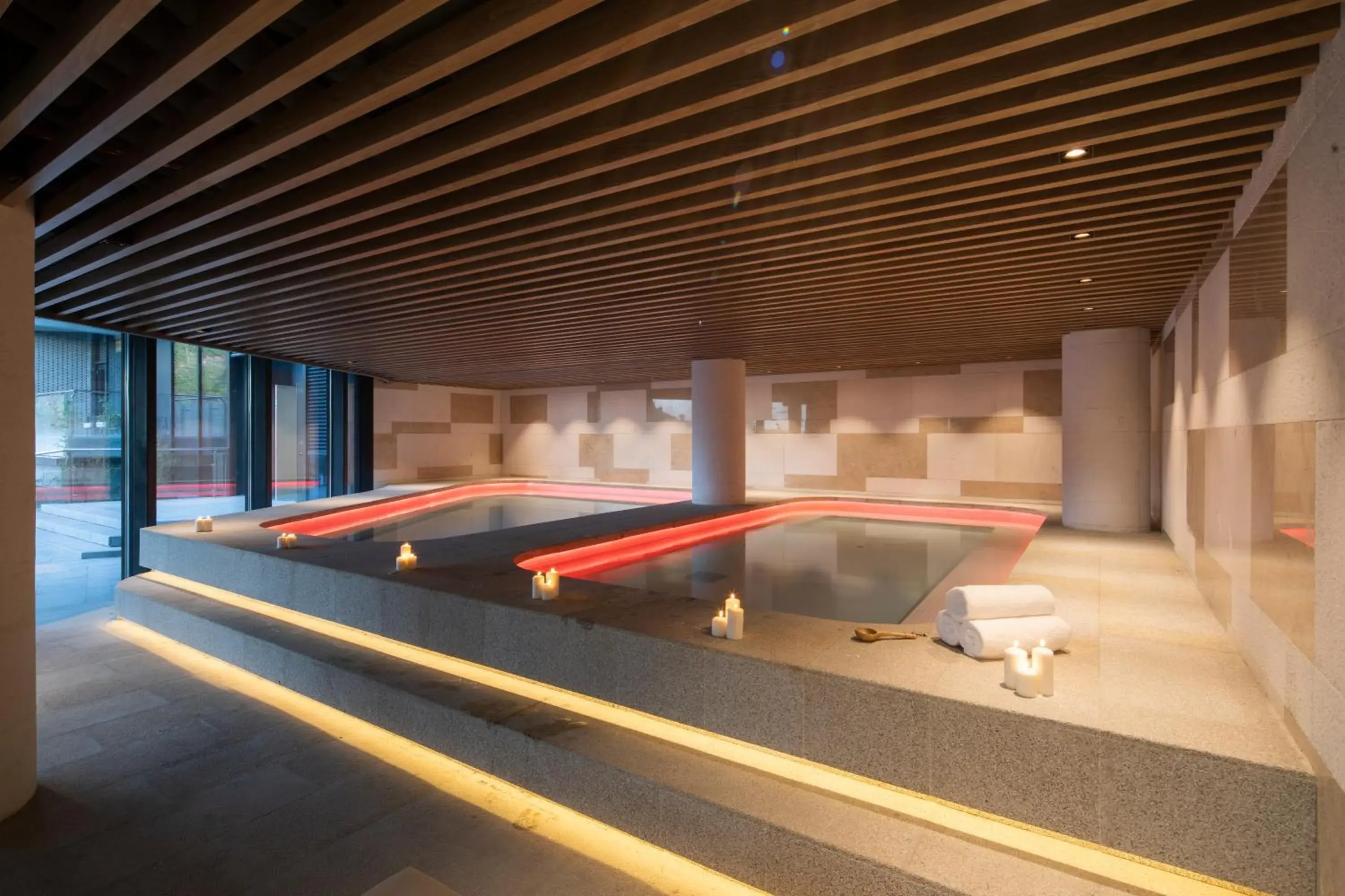 Hot Spring Bath, Swimming Pool in Radisson Collection Resort Nanjing