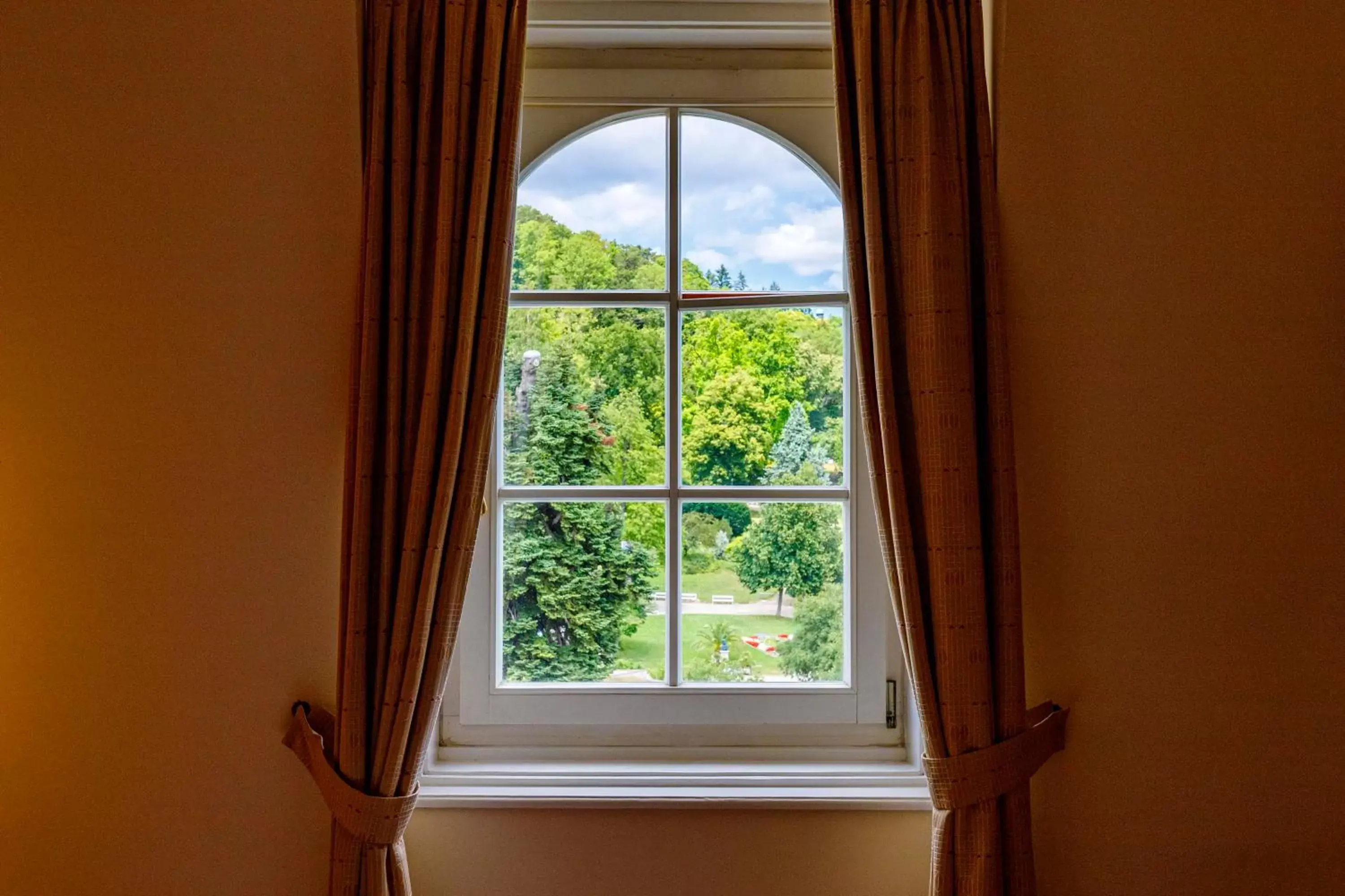 Garden view, View in Hotel Herzoghof